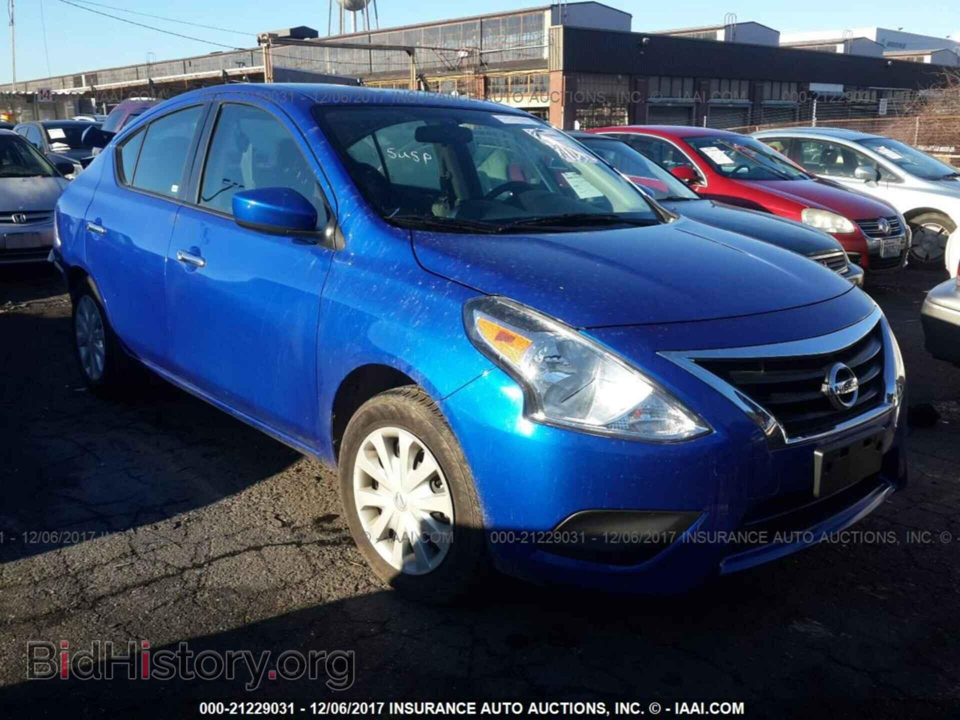 Photo 3N1CN7AP3HL885749 - Nissan Versa 2017