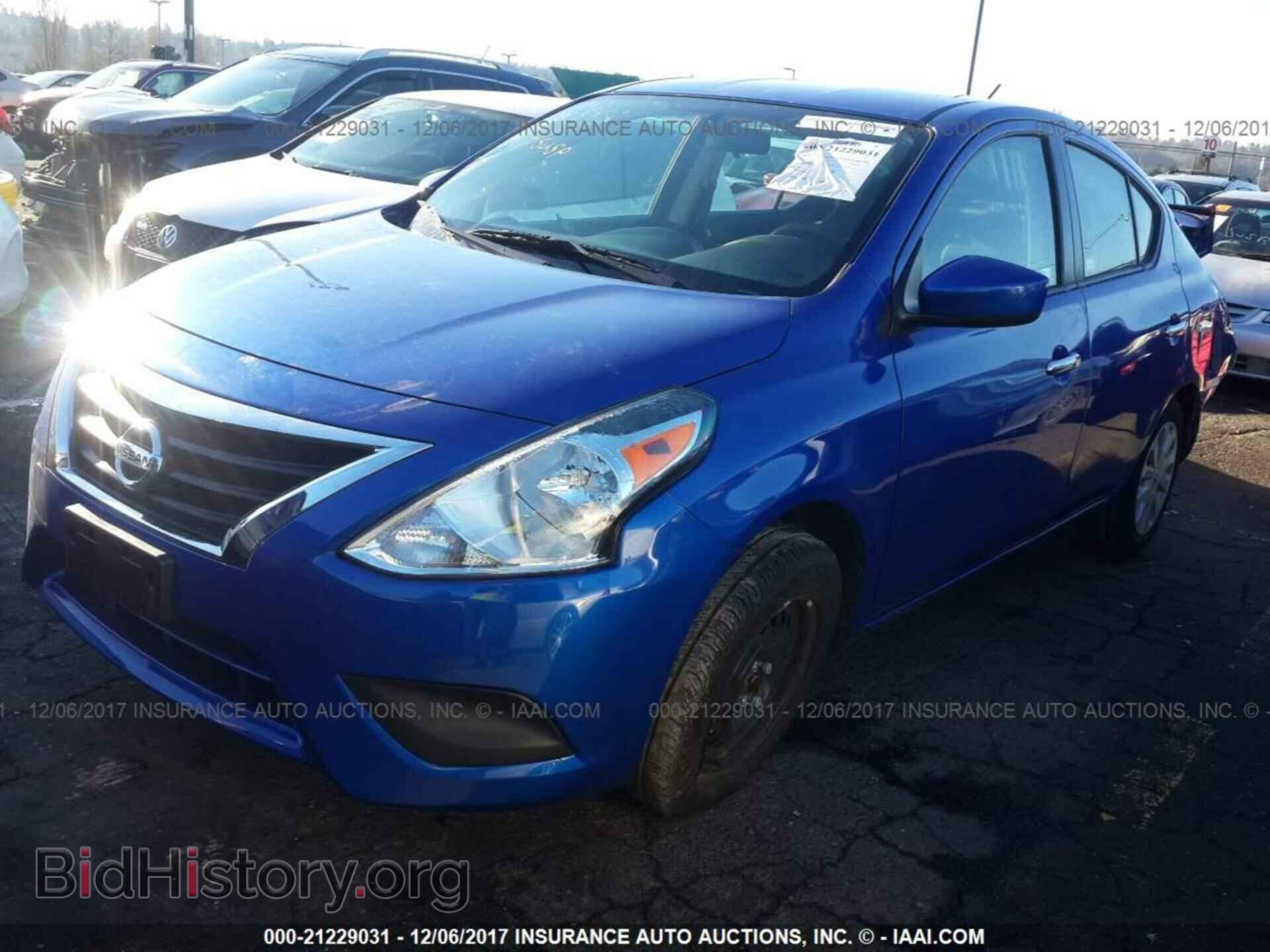 2017 Nissan Versa - VIN: 3N1CN7AP3HL885749 - Photo 2