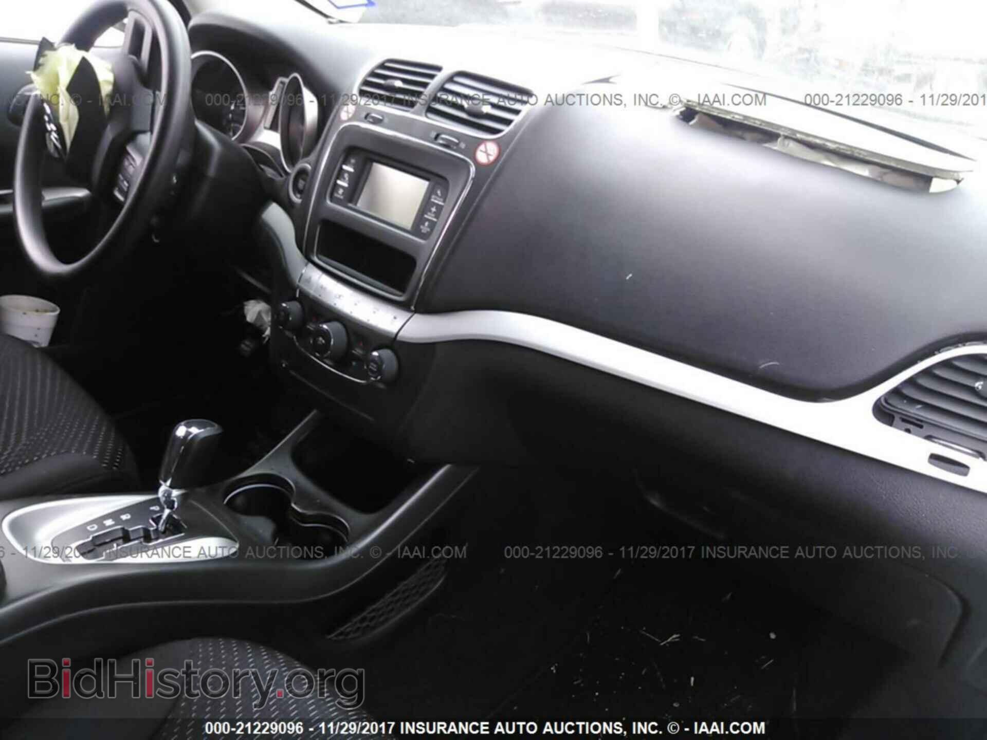 2017 Dodge Journey - VIN: 3C4PDCBG7HT572423 - Фото 5
