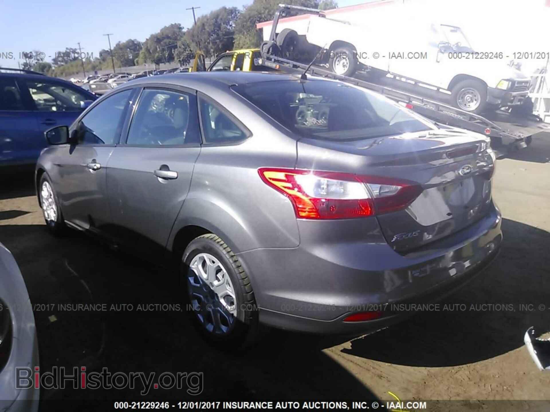 2012 Ford Focus - VIN: 1FAHP3F23CL188739 - Фото 3