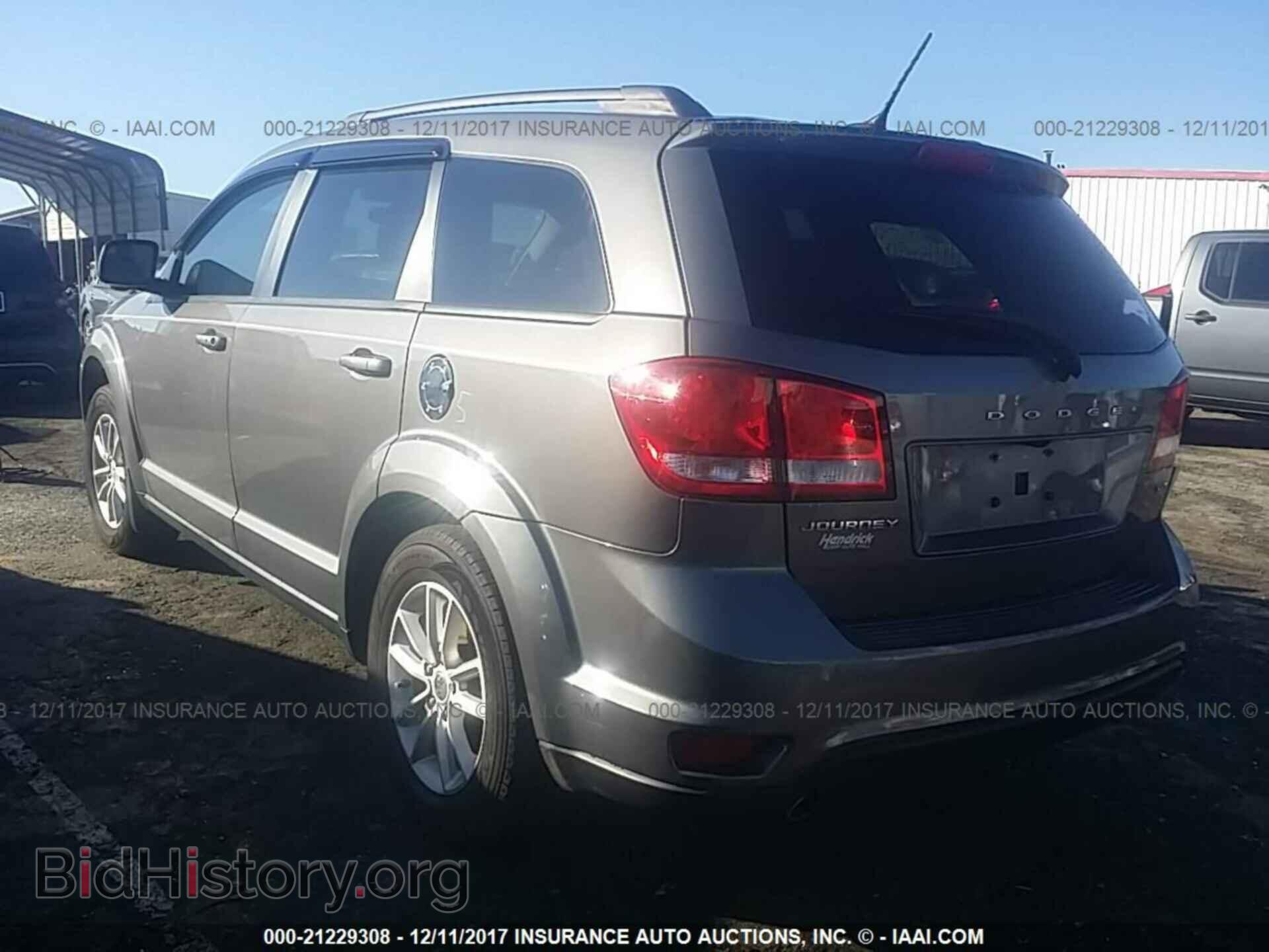 2013 Dodge Journey - VIN: 3C4PDCBG4DT650201 - Photo 3