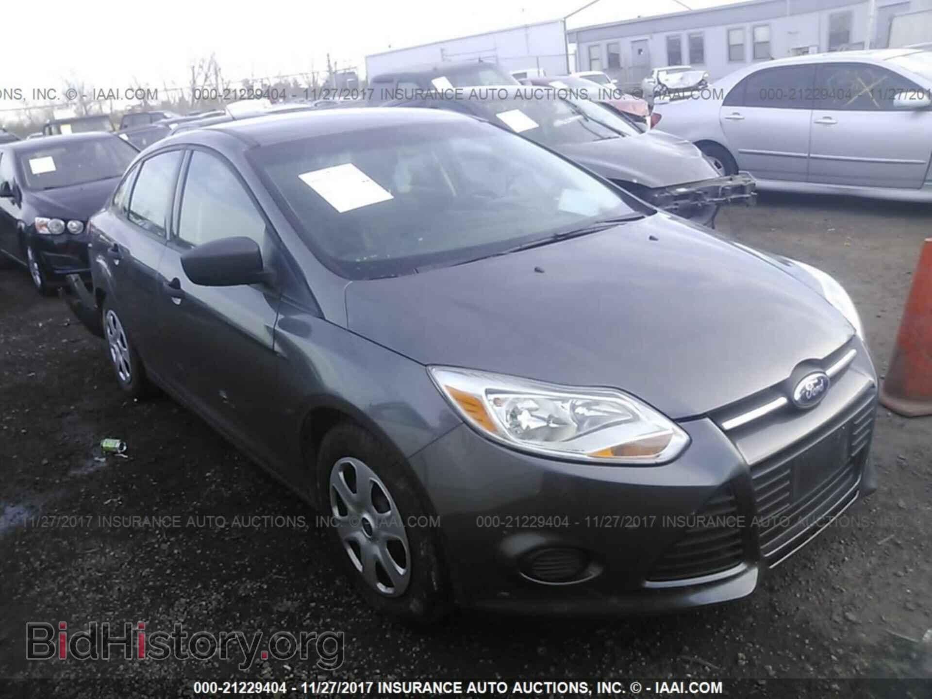Photo 1FAHP3E21CL370540 - Ford Focus 2012