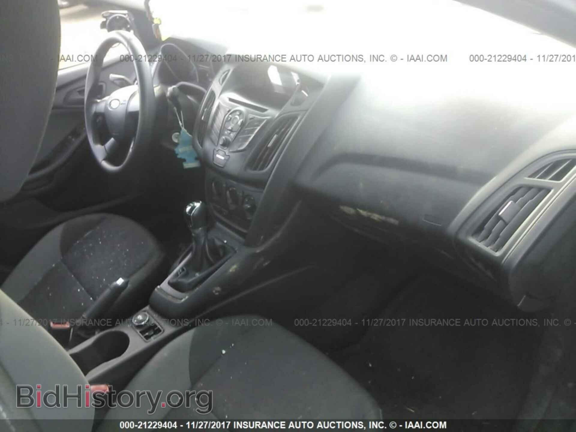 2012 Ford Focus - VIN: 1FAHP3E21CL370540 - Photo 5