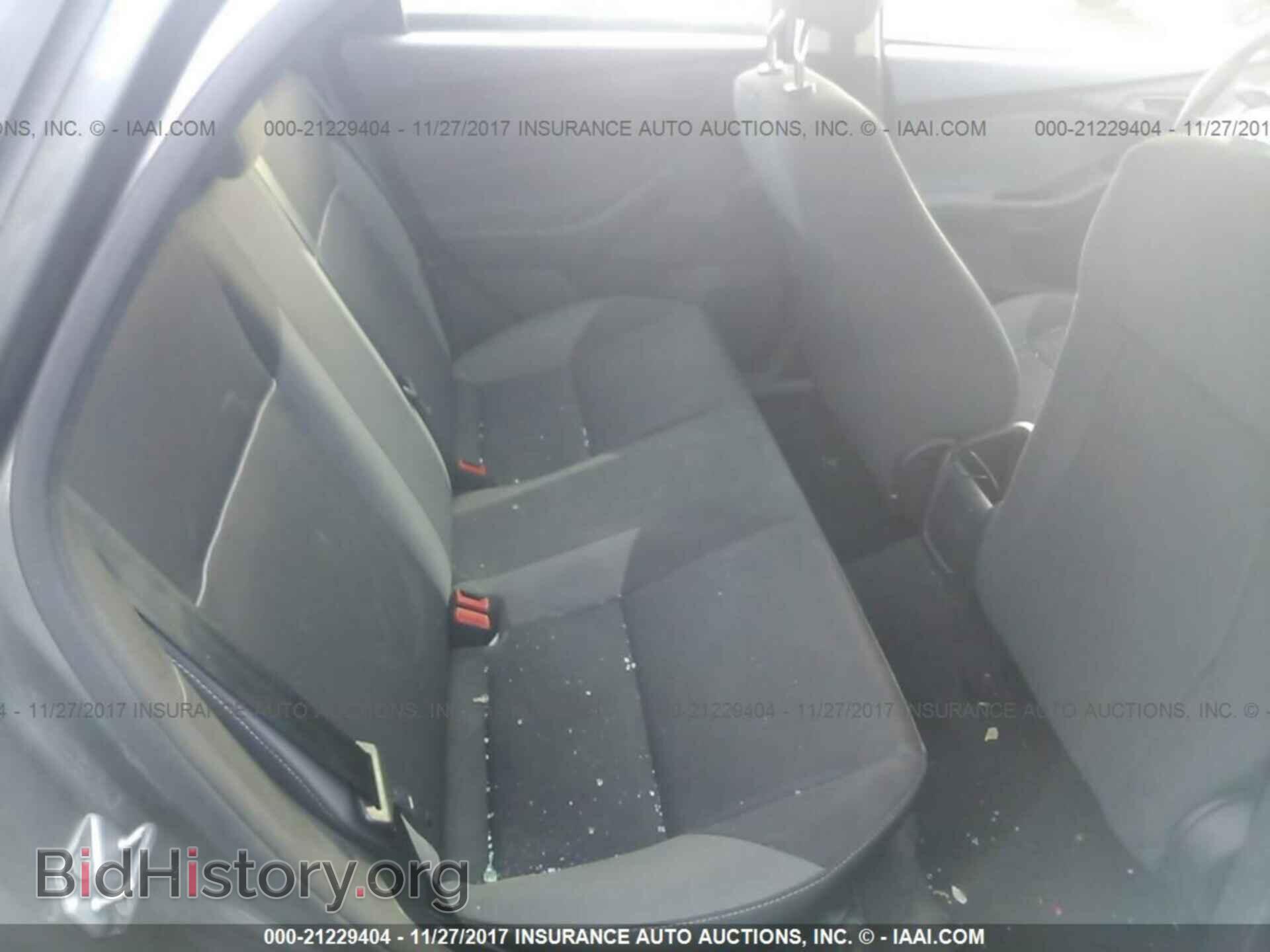 2012 Ford Focus - VIN: 1FAHP3E21CL370540 - Photo 8