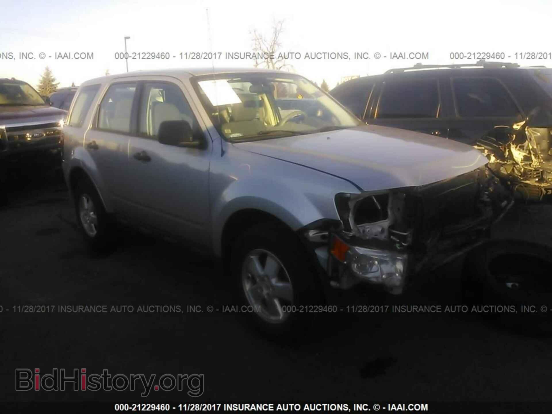 Photo 1FMCU0C75CKB27471 - Ford Escape 2012