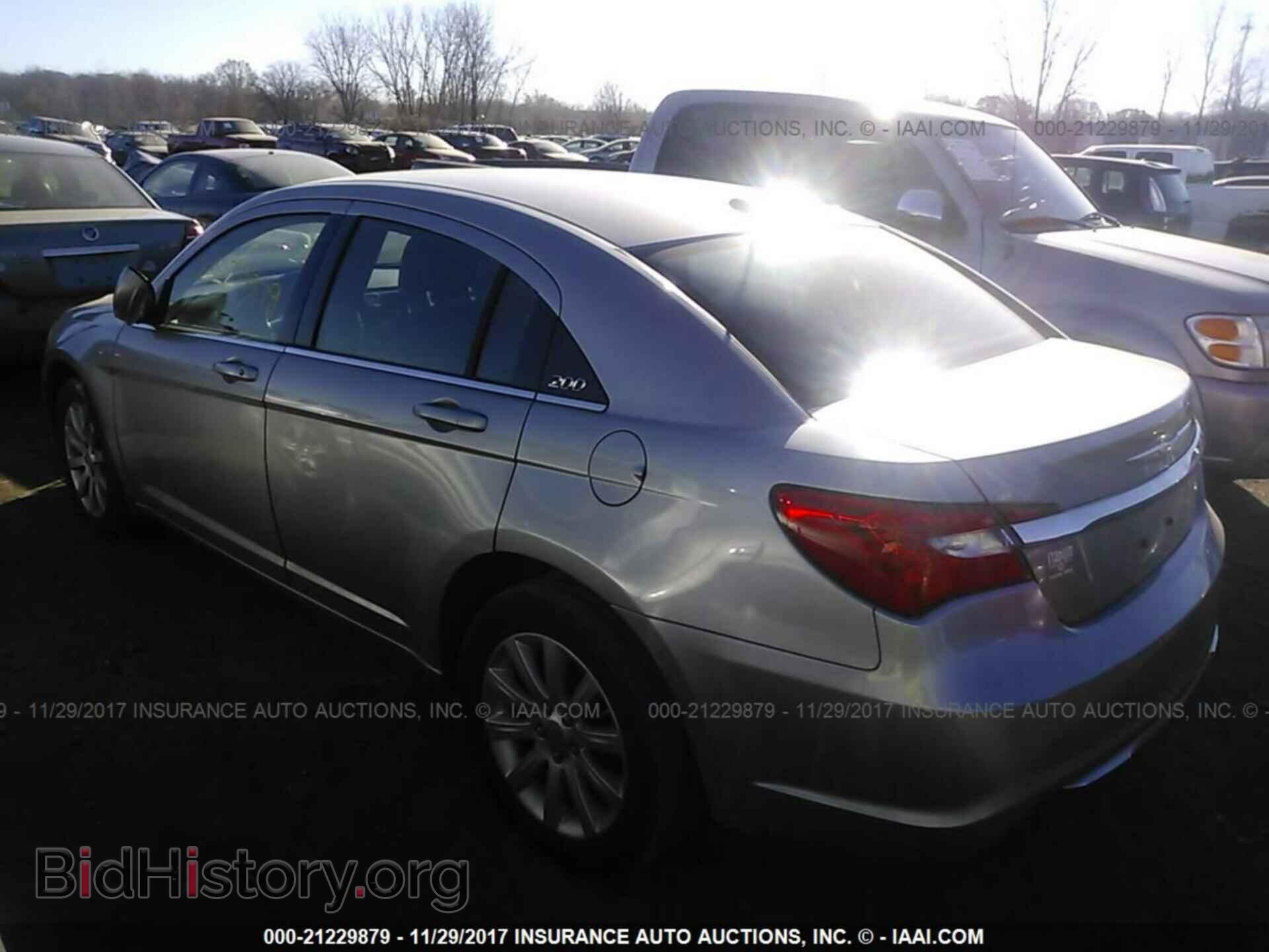 2013 Chrysler 200 - VIN: 1C3CCBBB4DN509746 - Фото 3