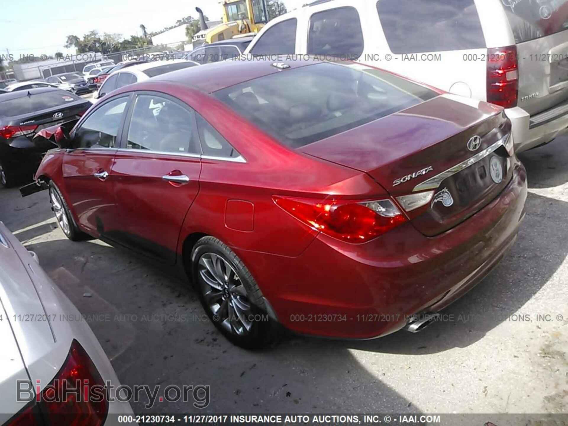 2012 Hyundai Sonata - VIN: 5NPEC4AC1CH325874 - Photo 3