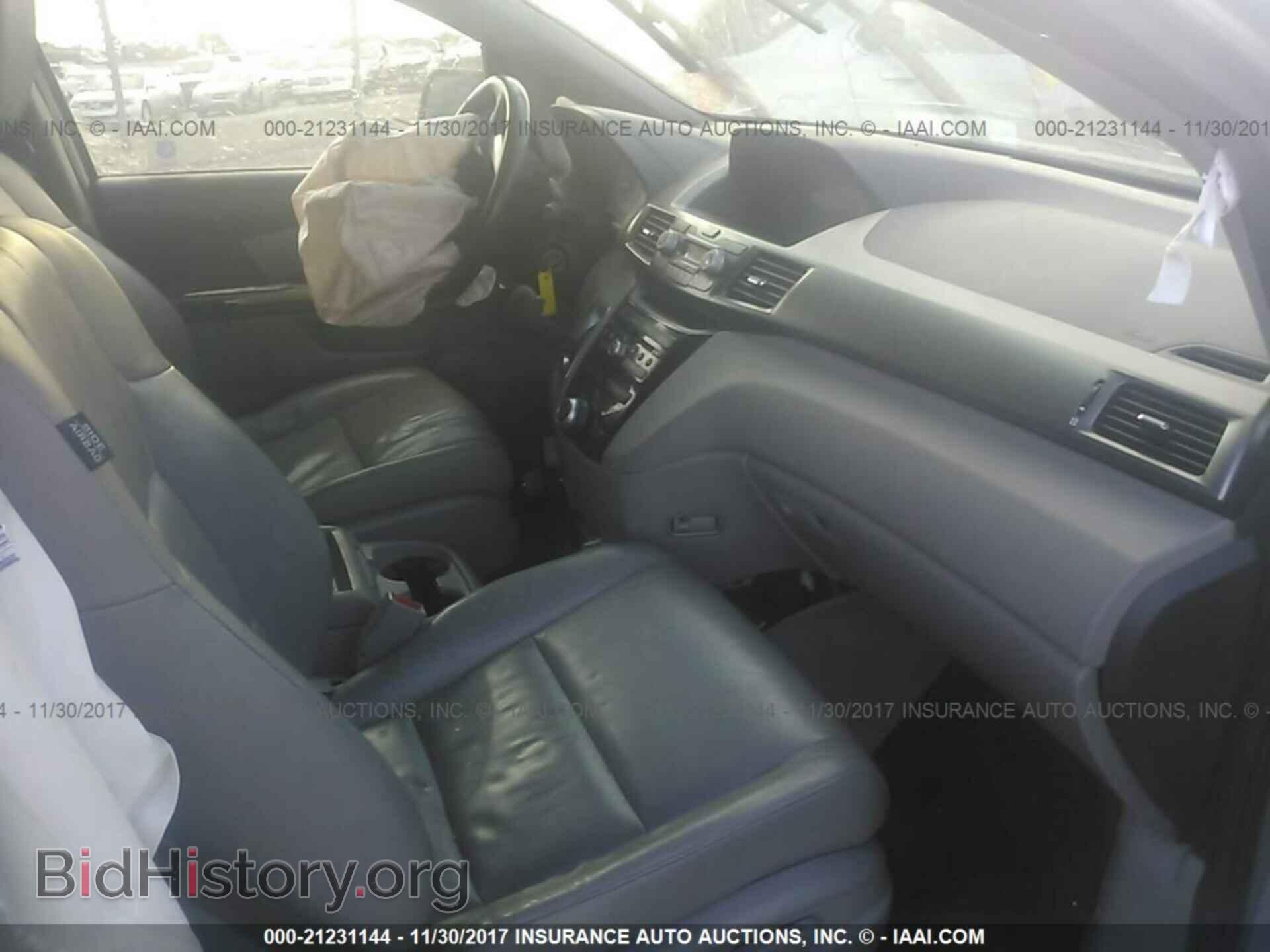 2011 Honda Odyssey - VIN: 5FNRL5H60BB001237 - Фото 5