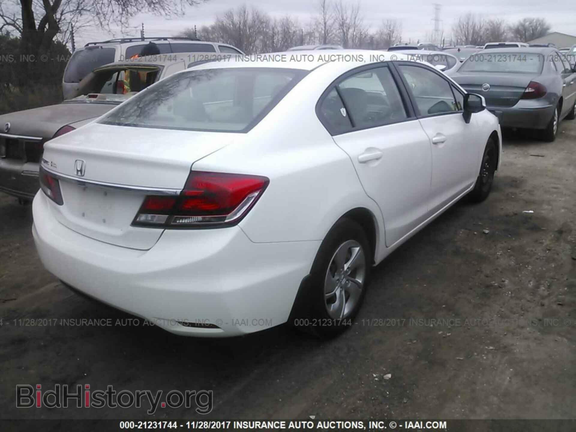 2013 Honda Civic - VIN: 19XFB2F57DE057070 - Фото 4
