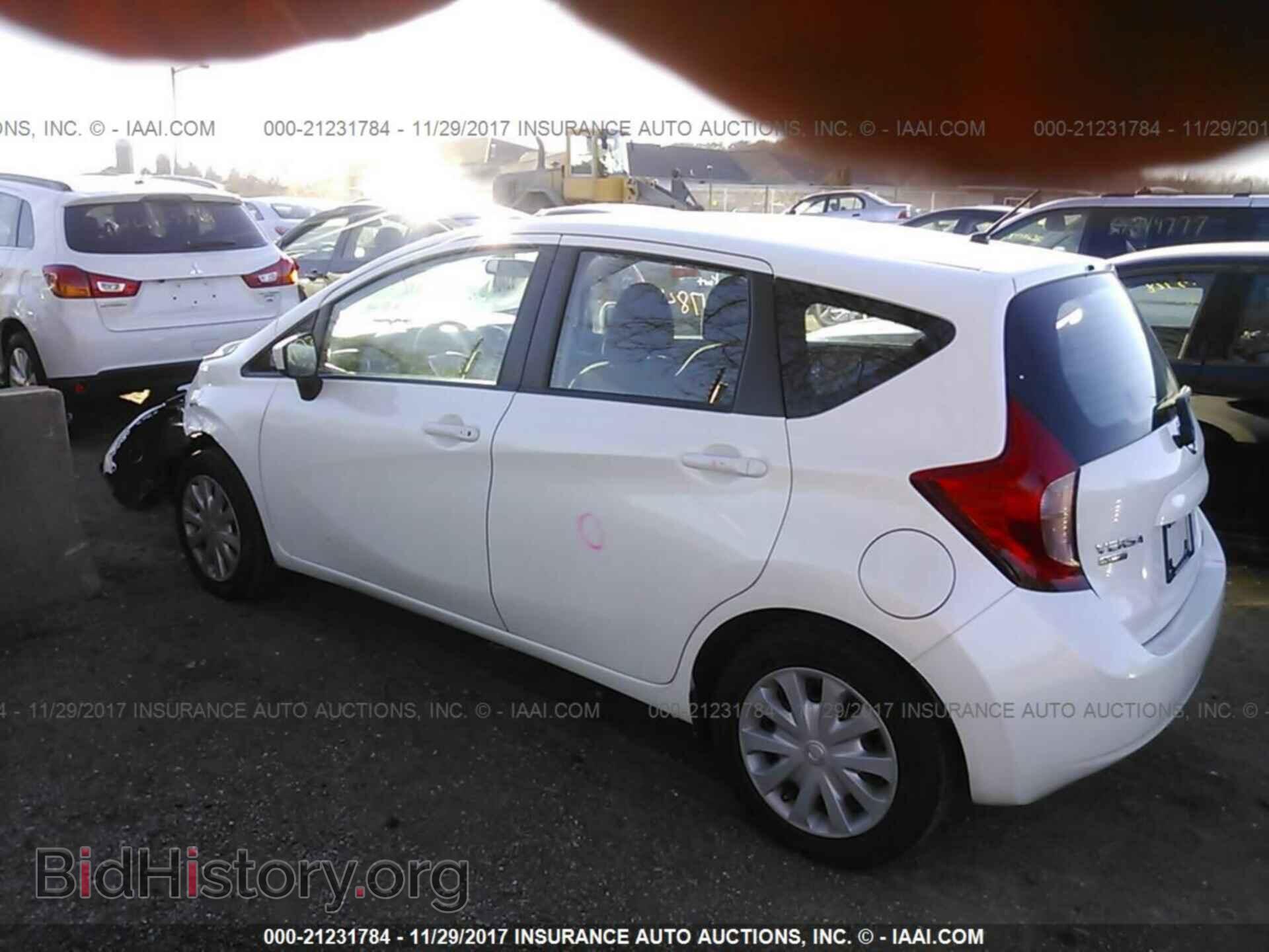 2015 Nissan Versa note - VIN: 3N1CE2CP3FL384065 - Фото 3