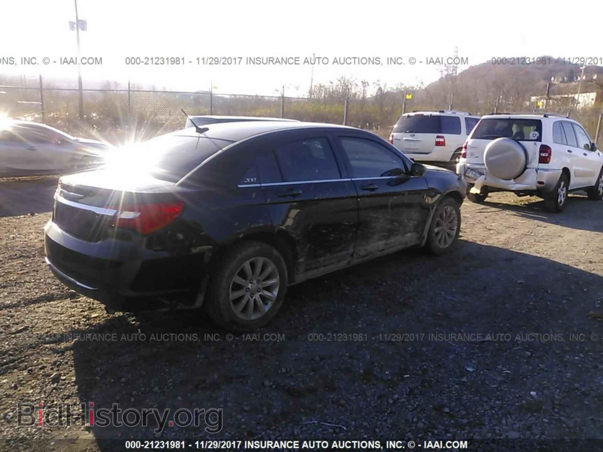 2013 Chrysler 200 - VIN: 1C3CCBBB9DN764988 - Photo 4