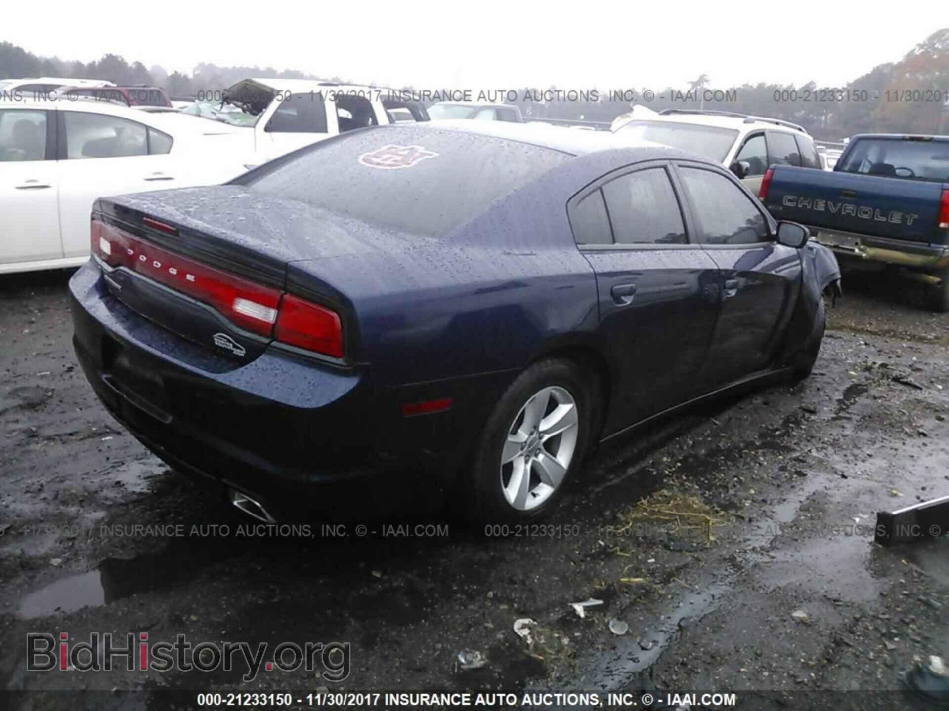 2013 Dodge Charger - VIN: 2C3CDXBG2DH738389 - Photo 4