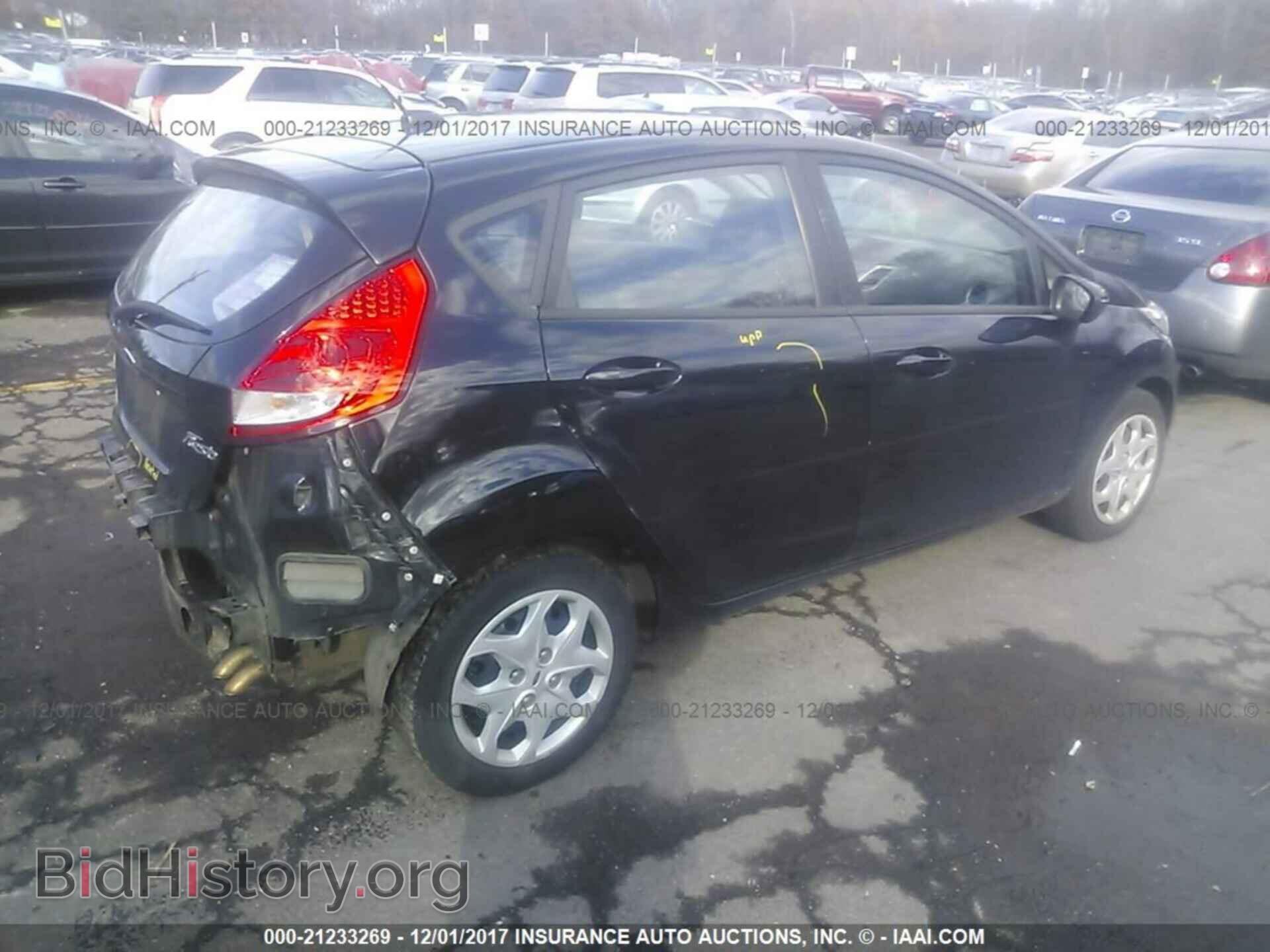 2012 Ford Fiesta - VIN: 3FADP4EJ9CM136897 - Photo 4