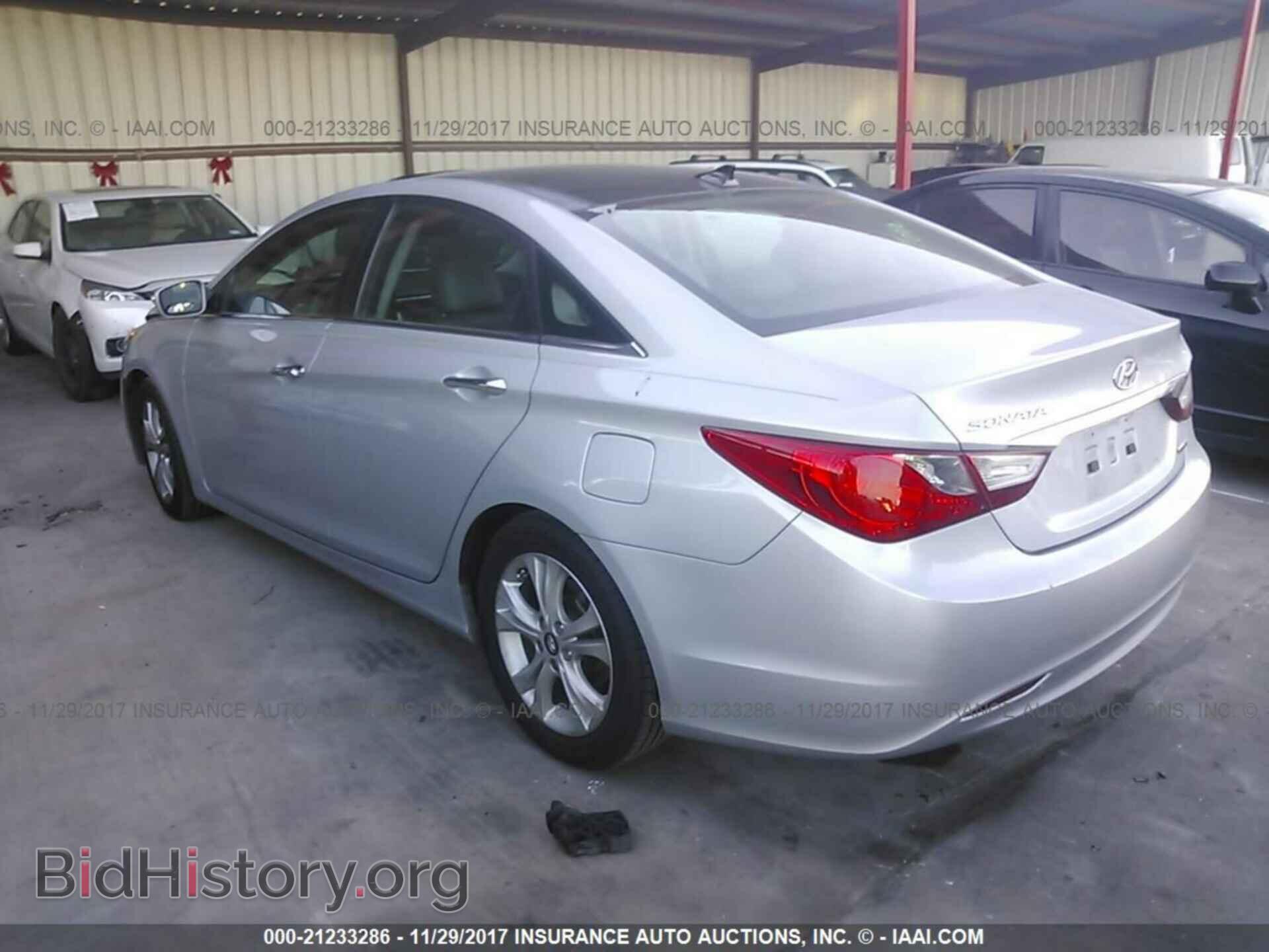 2012 Hyundai Sonata - VIN: 5NPEC4AC8CH364042 - Photo 3