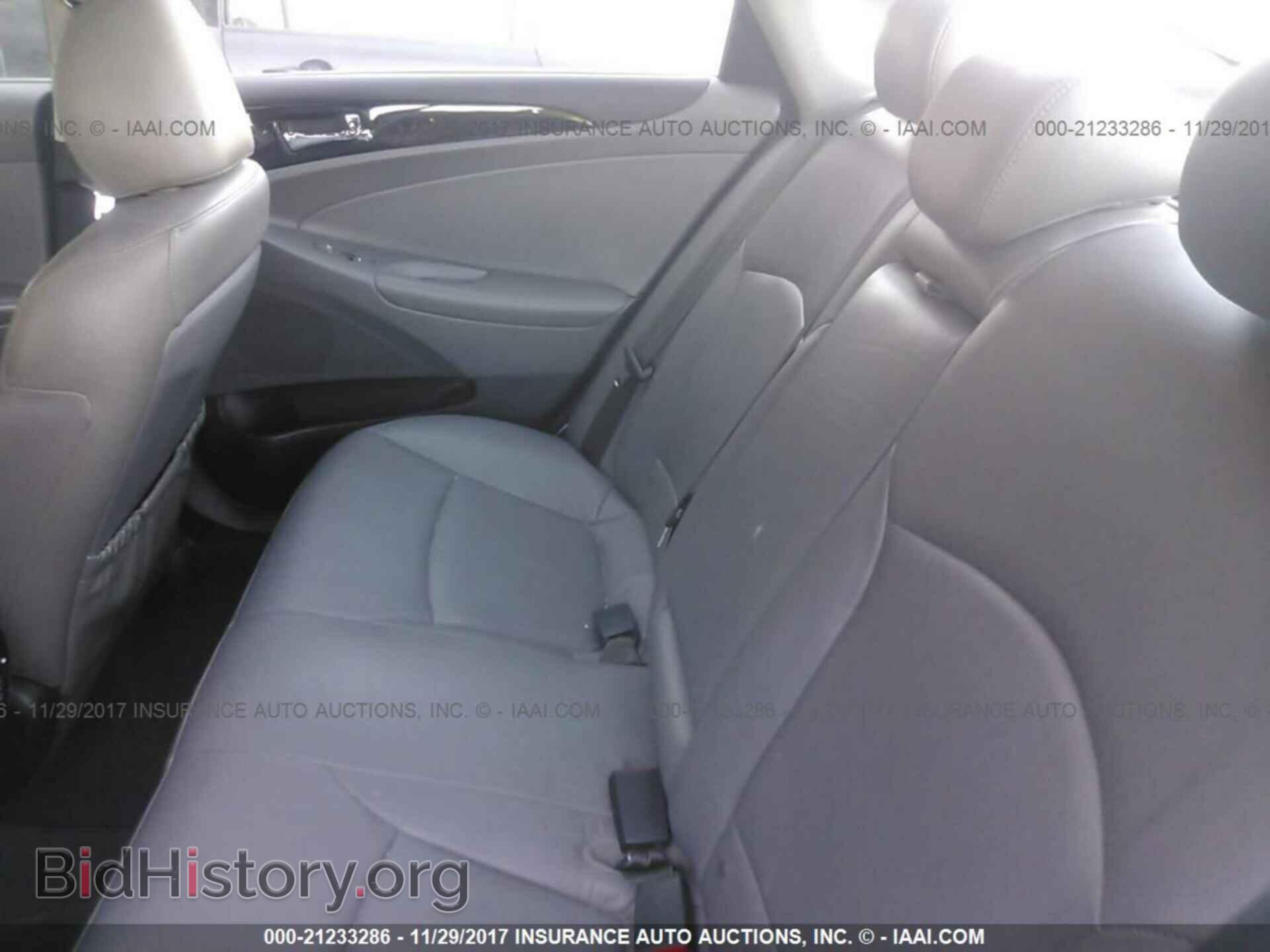 2012 Hyundai Sonata - VIN: 5NPEC4AC8CH364042 - Photo 8