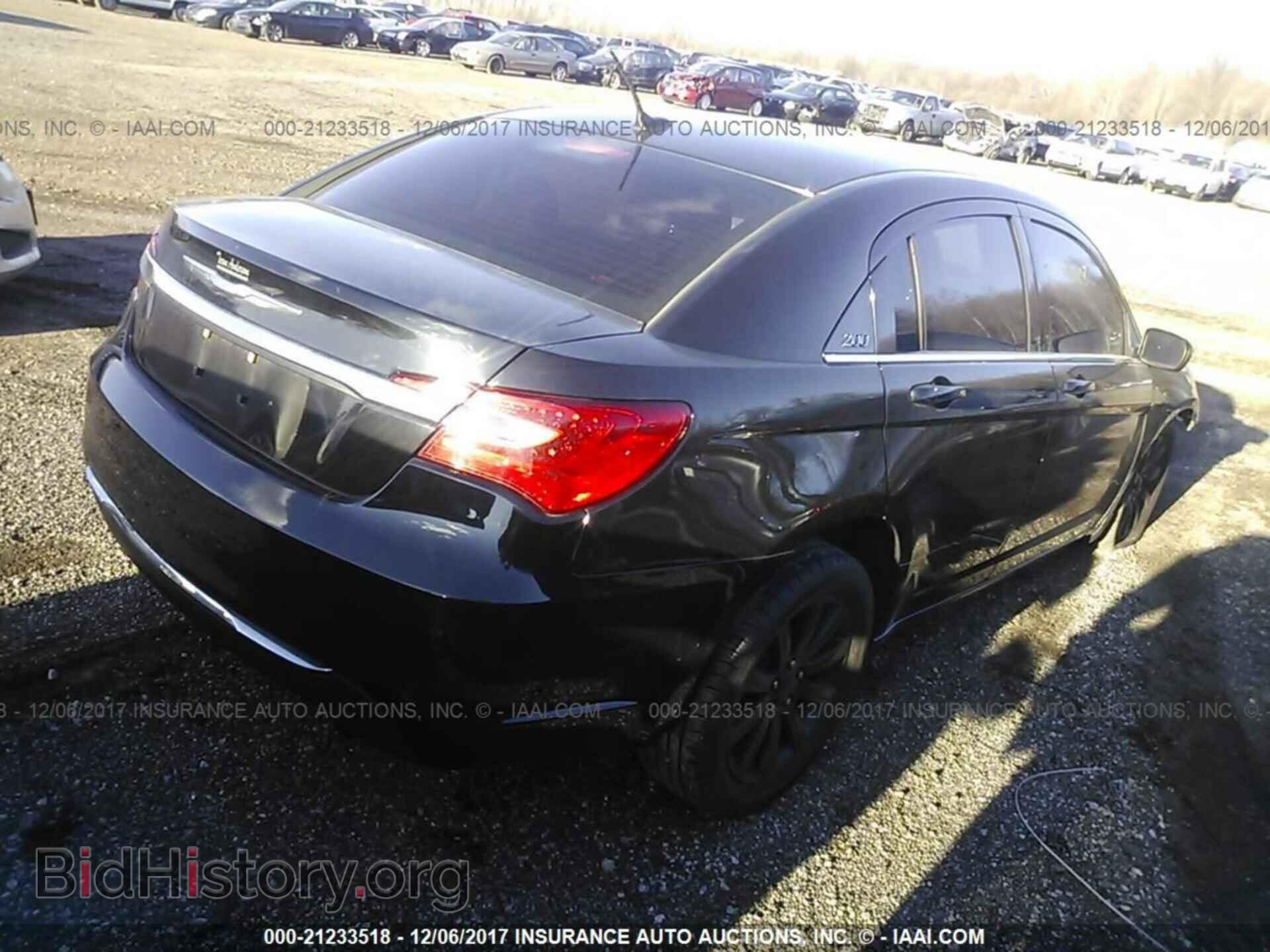 2011 Chrysler 200 - VIN: 1C3BC1FBXBN603286 - Photo 4