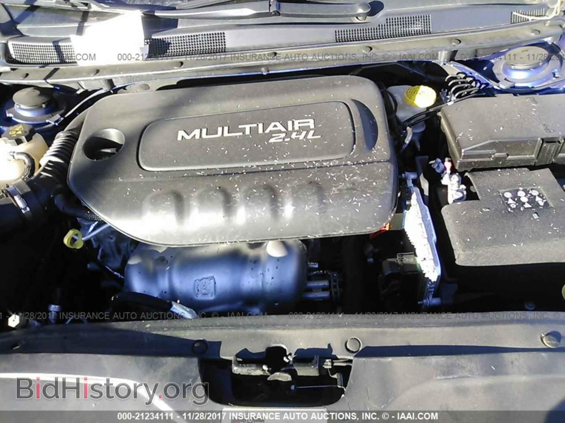 2016 Chrysler 200 - VIN: 1C3CCCAB4GN107561 - Фото 10
