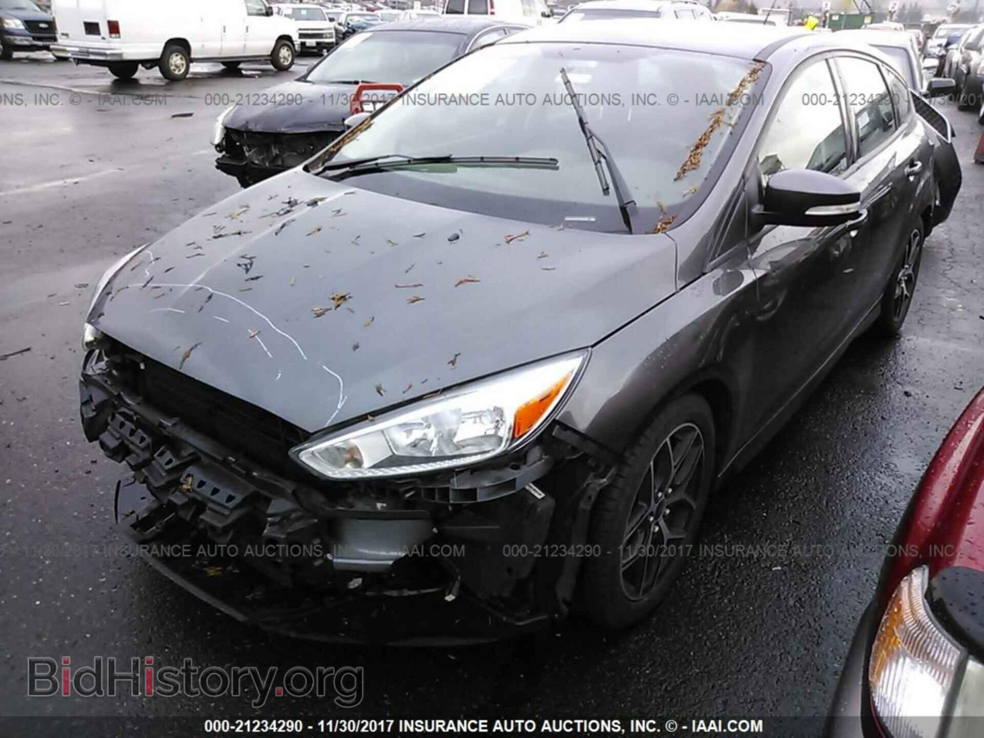 2015 Ford Focus - VIN: 1FADP3K2XFL222300 - Photo 2