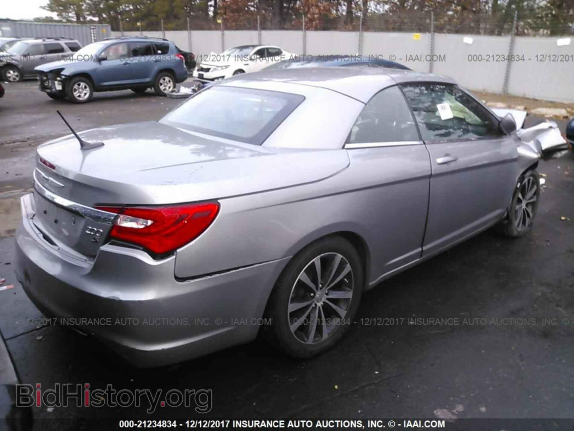2013 Chrysler 200 - VIN: 1C3BCBGG8DN627783 - Photo 4