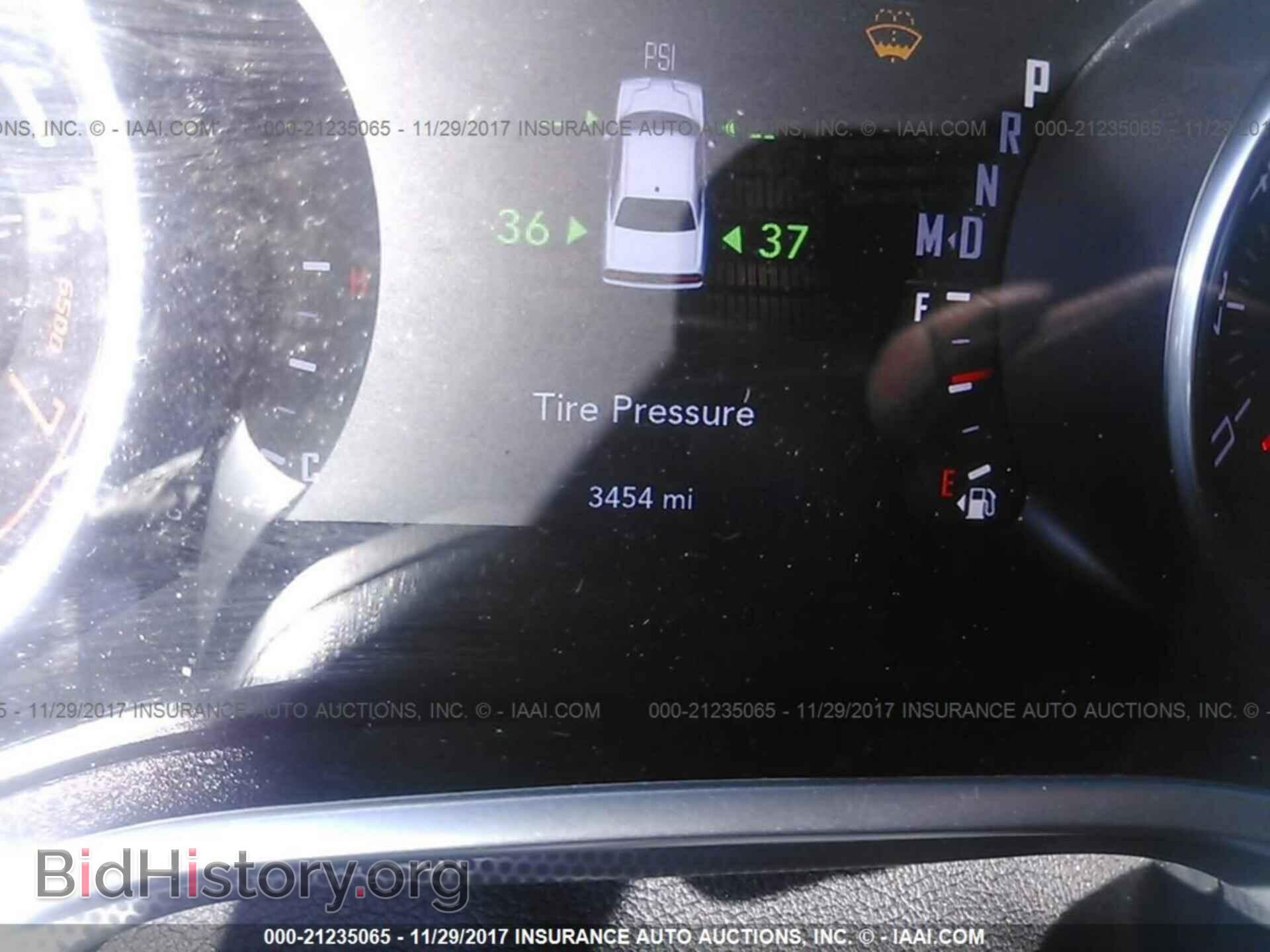 2018 Dodge Challenger - VIN: 2C3CDZGG2JH120702 - Фото 7