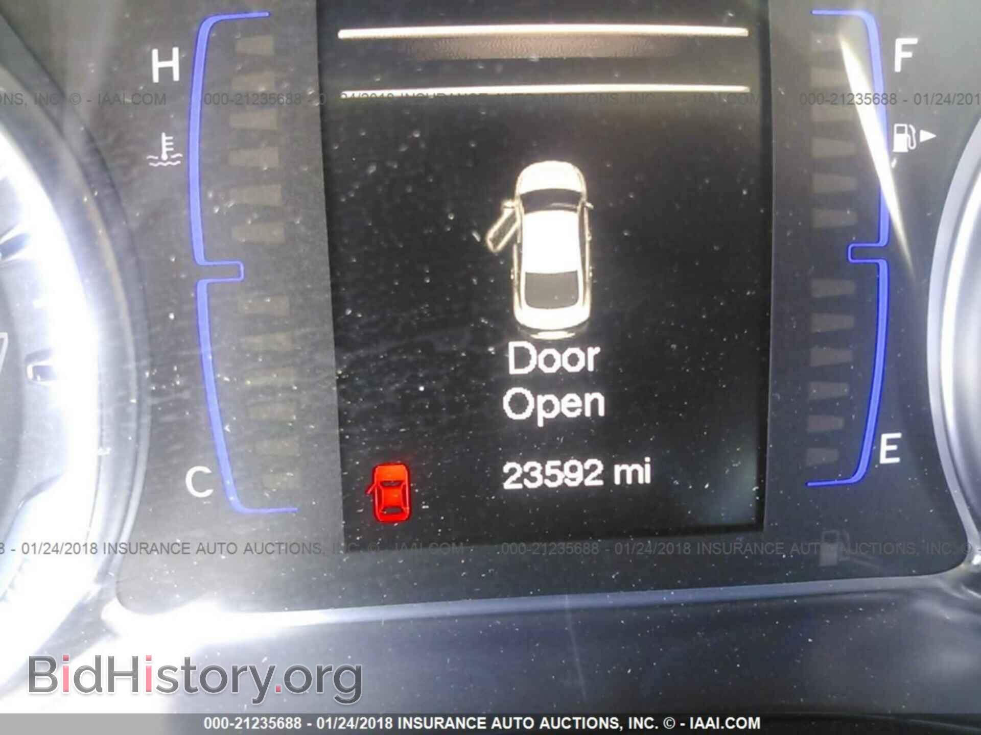 2016 Chrysler 200 - VIN: 1C3CCCAB4GN184351 - Фото 7