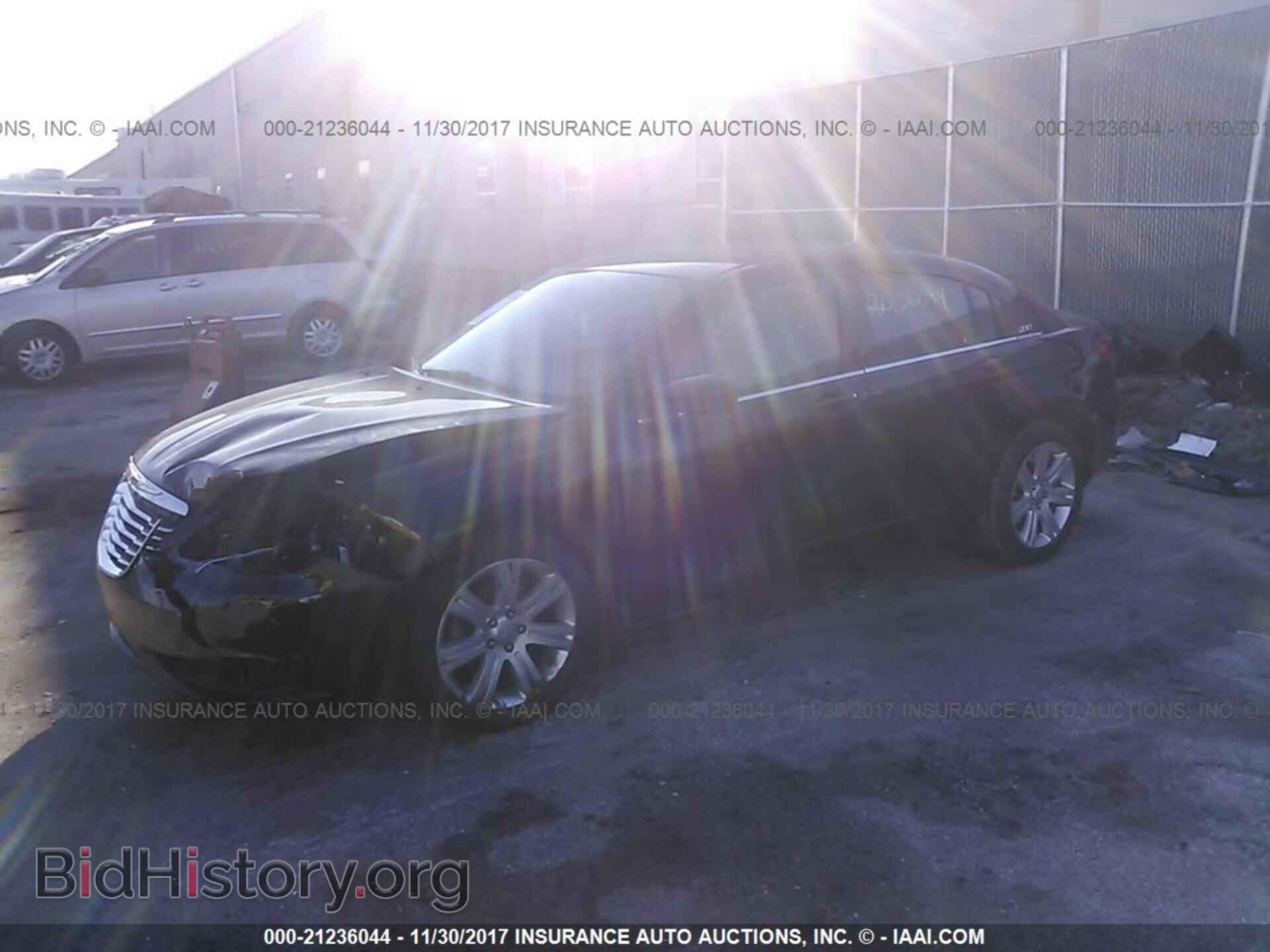 2012 Chrysler 200 - VIN: 1C3CCBBB9CN330861 - Фото 2