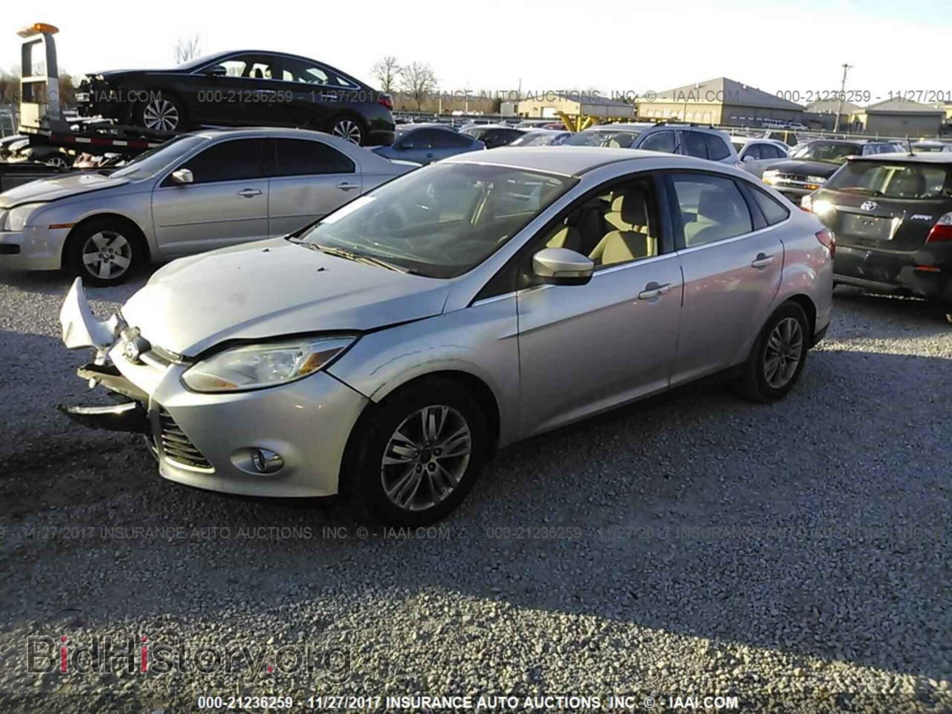 2012 Ford Focus - VIN: 1FAHP3H21CL178370 - Photo 2