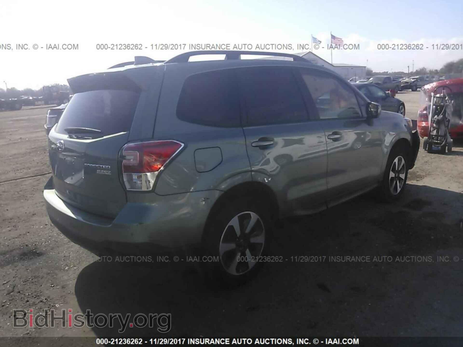 2017 Subaru Forester - VIN: JF2SJAEC8HH402832 - Фото 4