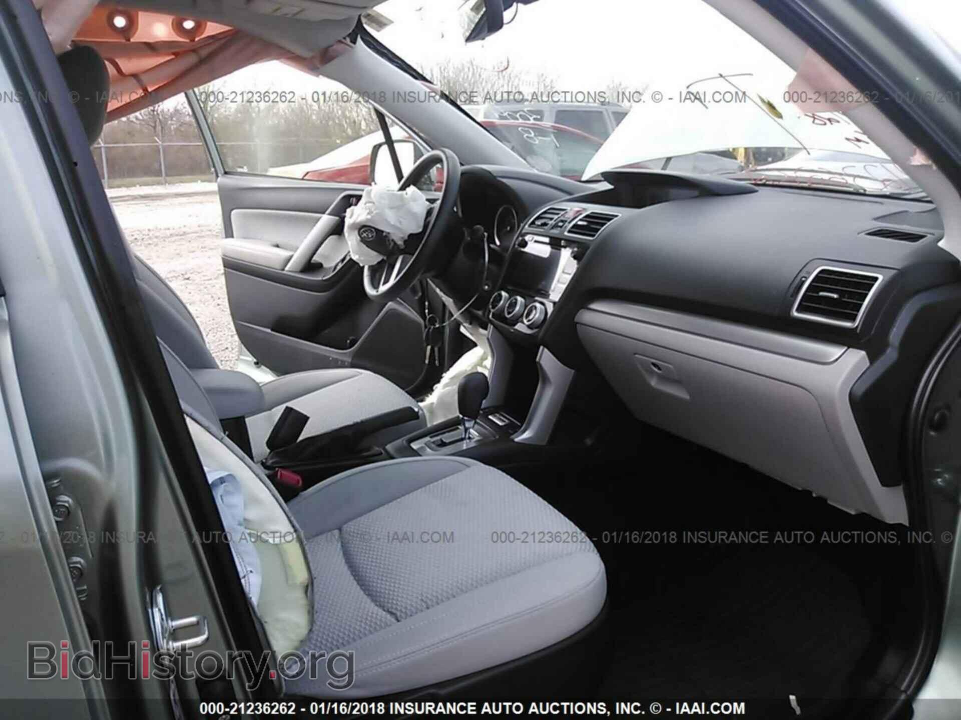 2017 Subaru Forester - VIN: JF2SJAEC8HH402832 - Фото 5