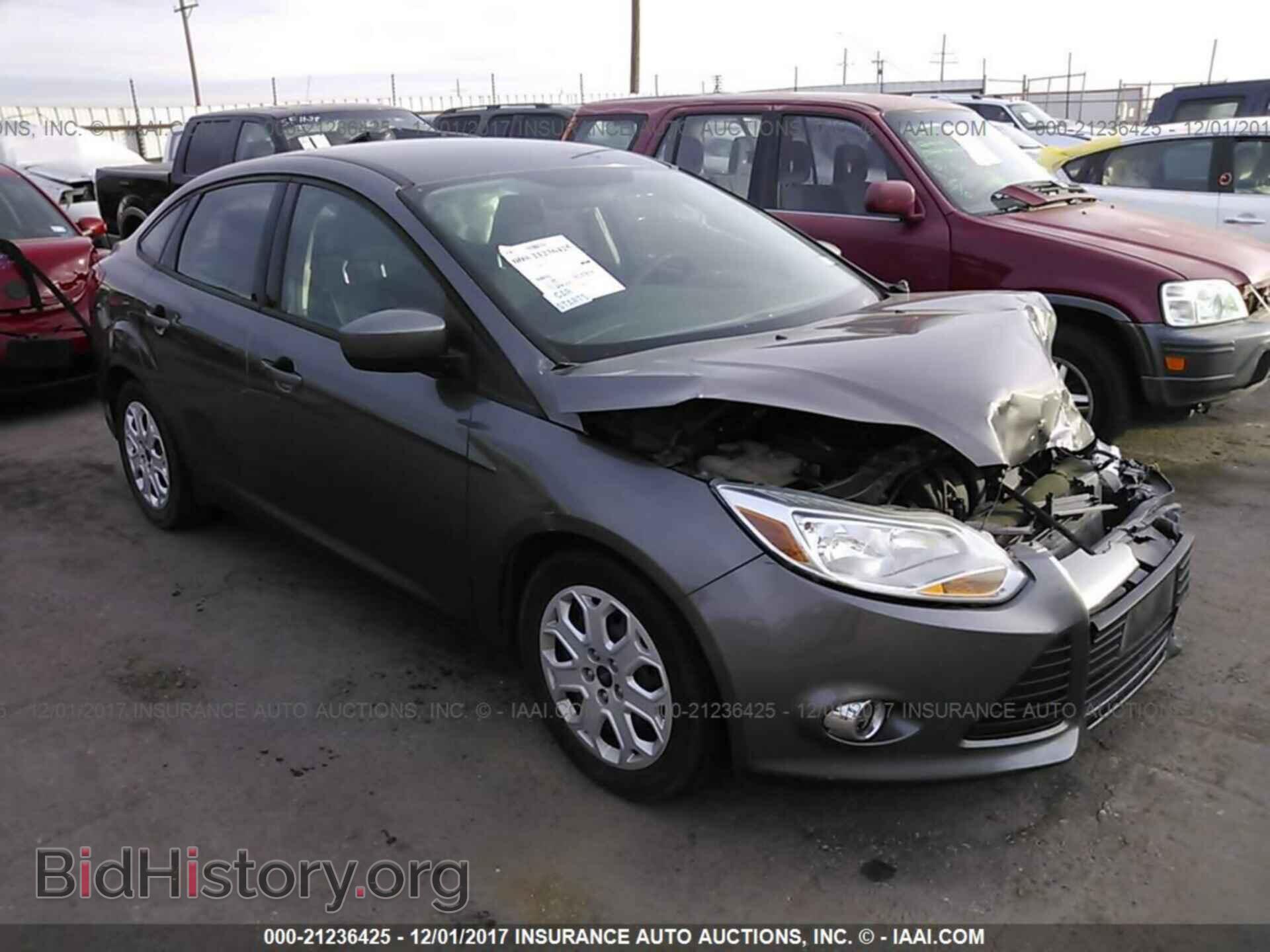 Фотография 1FAHP3F28CL227115 - Ford Focus 2012