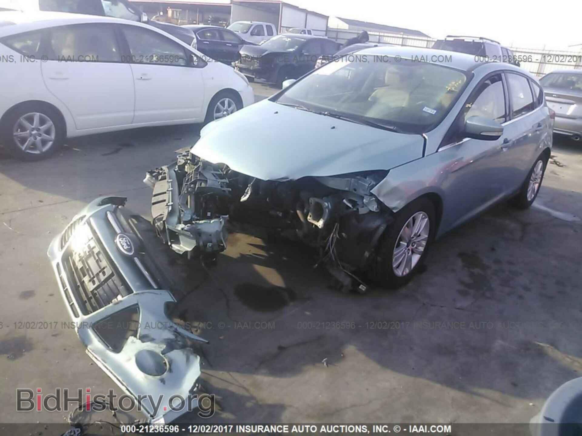 2012 Ford Focus - VIN: 1FAHP3M20CL358364 - Фото 2