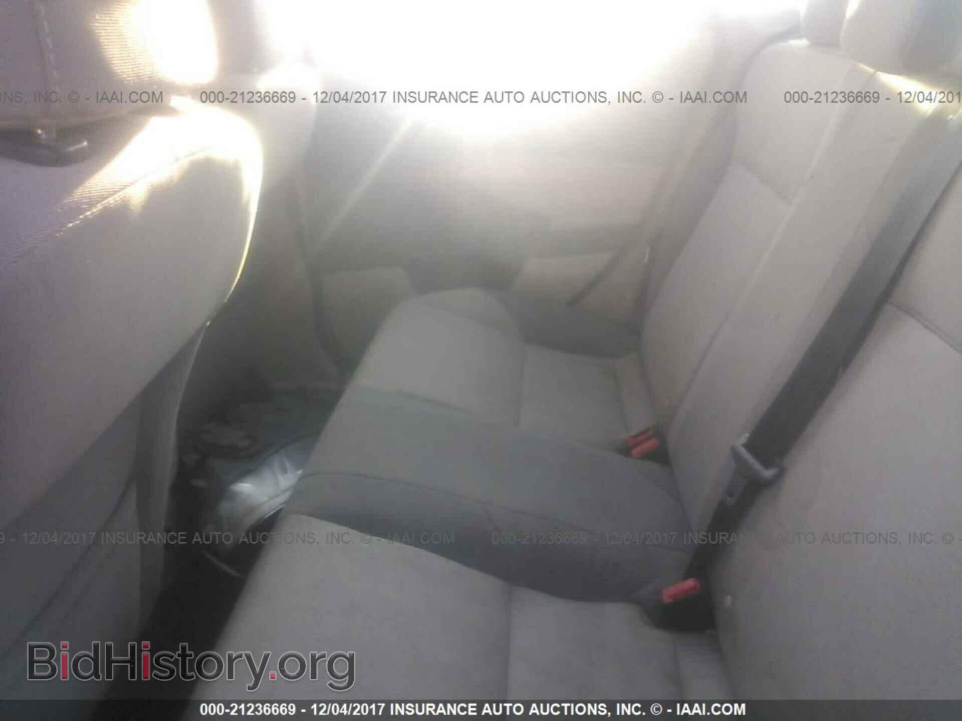 2013 Ford Focus - VIN: 1FADP3F26DL189528 - Photo 8