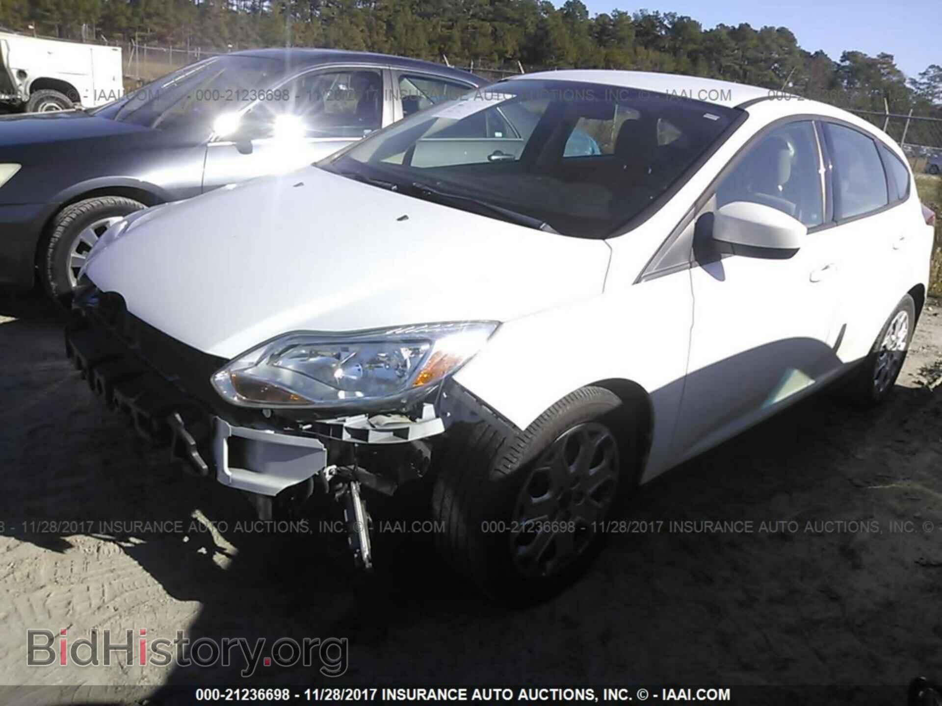 2012 Ford Focus - VIN: 1FAHP3K26CL352961 - Photo 2