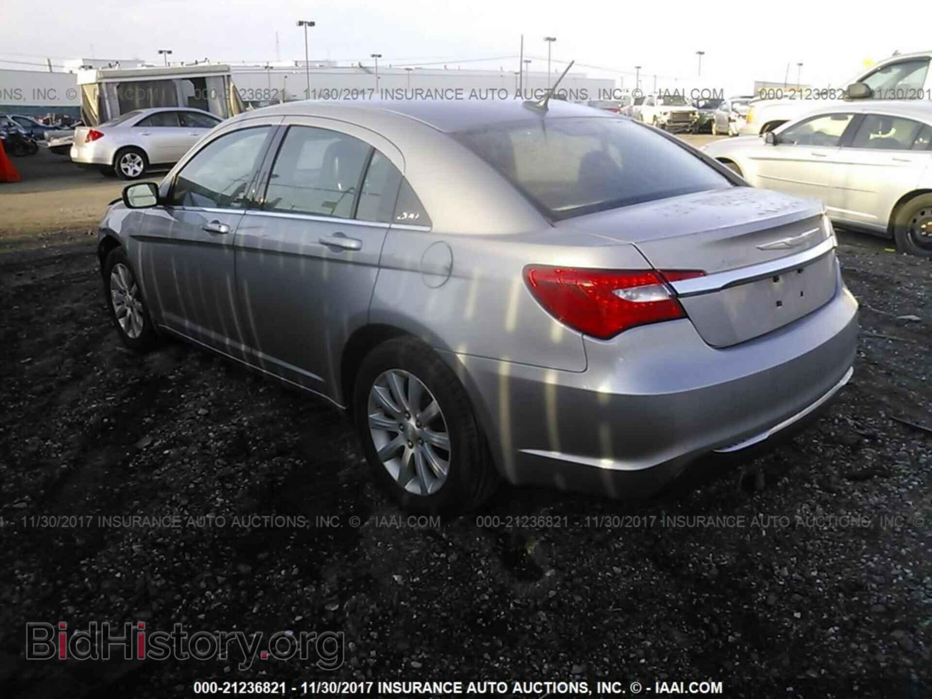 2013 Chrysler 200 - VIN: 1C3CCBBB3DN665616 - Photo 3