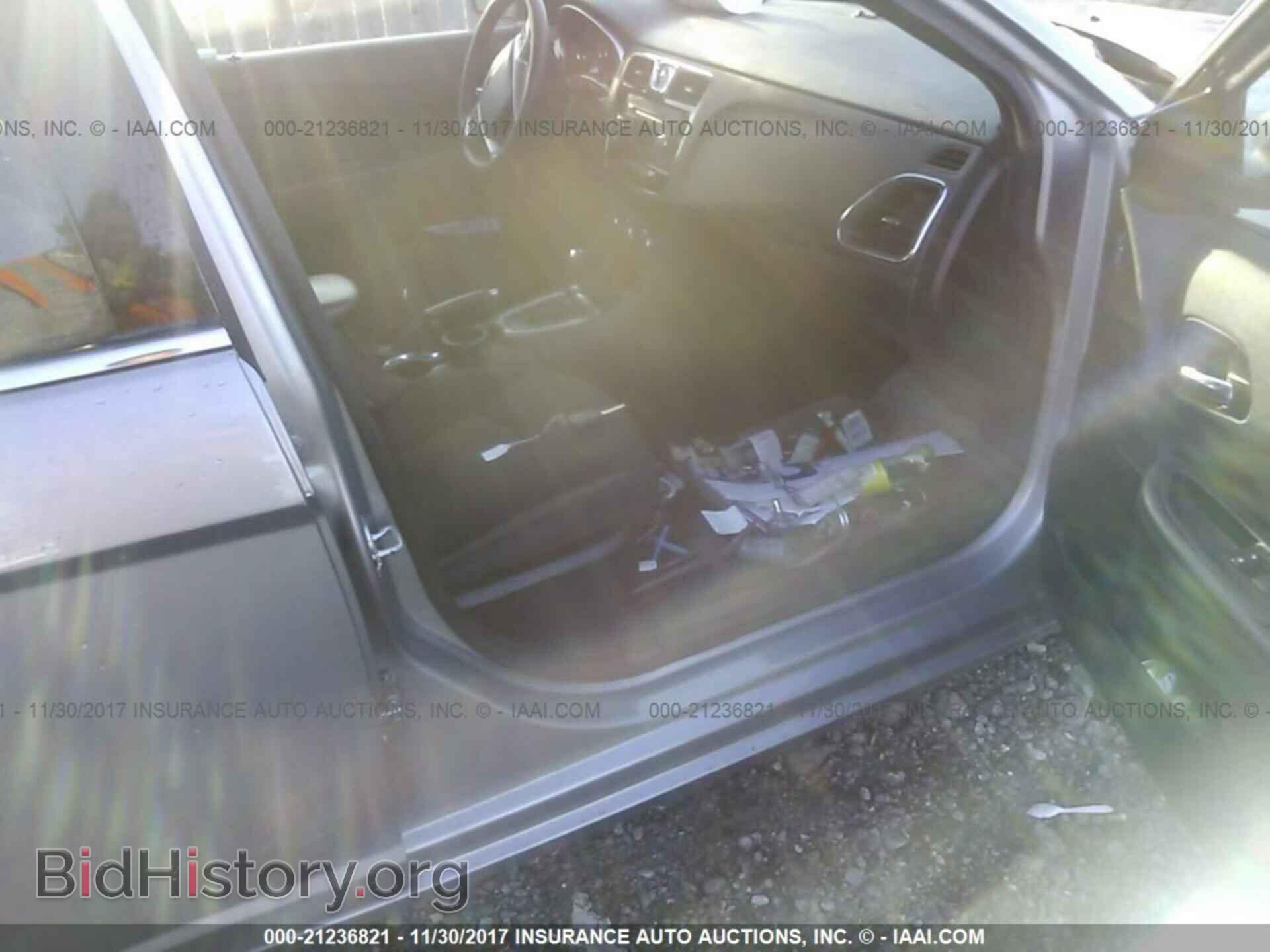 2013 Chrysler 200 - VIN: 1C3CCBBB3DN665616 - Photo 5