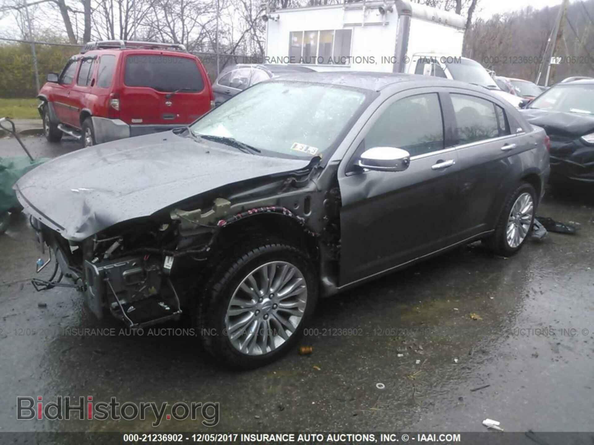 2012 Chrysler 200 - VIN: 1C3CCBCG5CN240293 - Photo 2