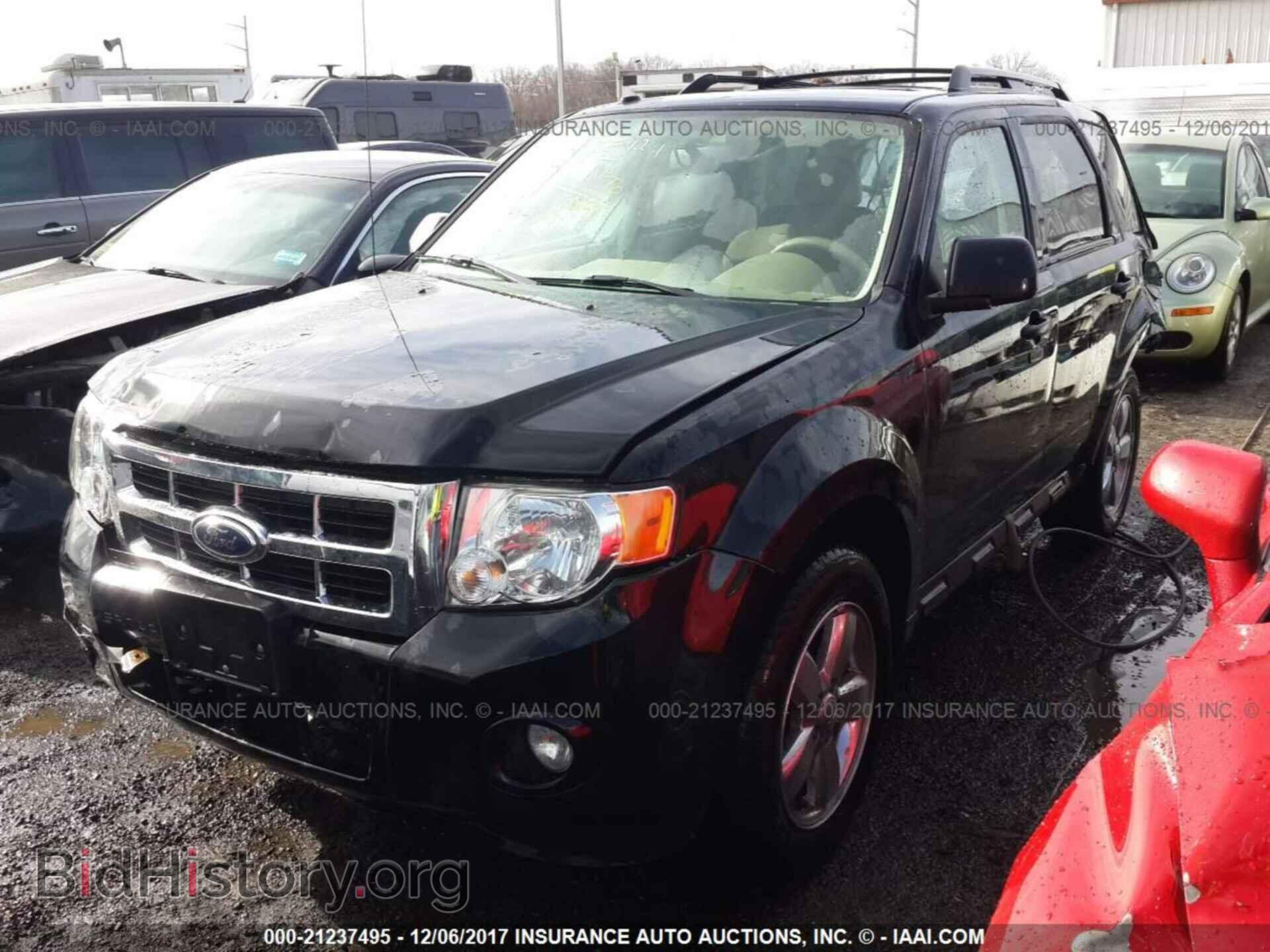 2012 Ford Escape - VIN: 1FMCU9D73CKA72117 - Photo 2