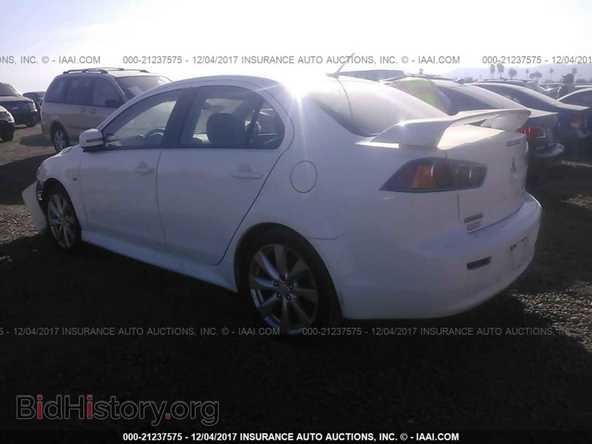 2015 Mitsubishi Lancer - VIN: JA32U8FW3FU002722 - Фото 3