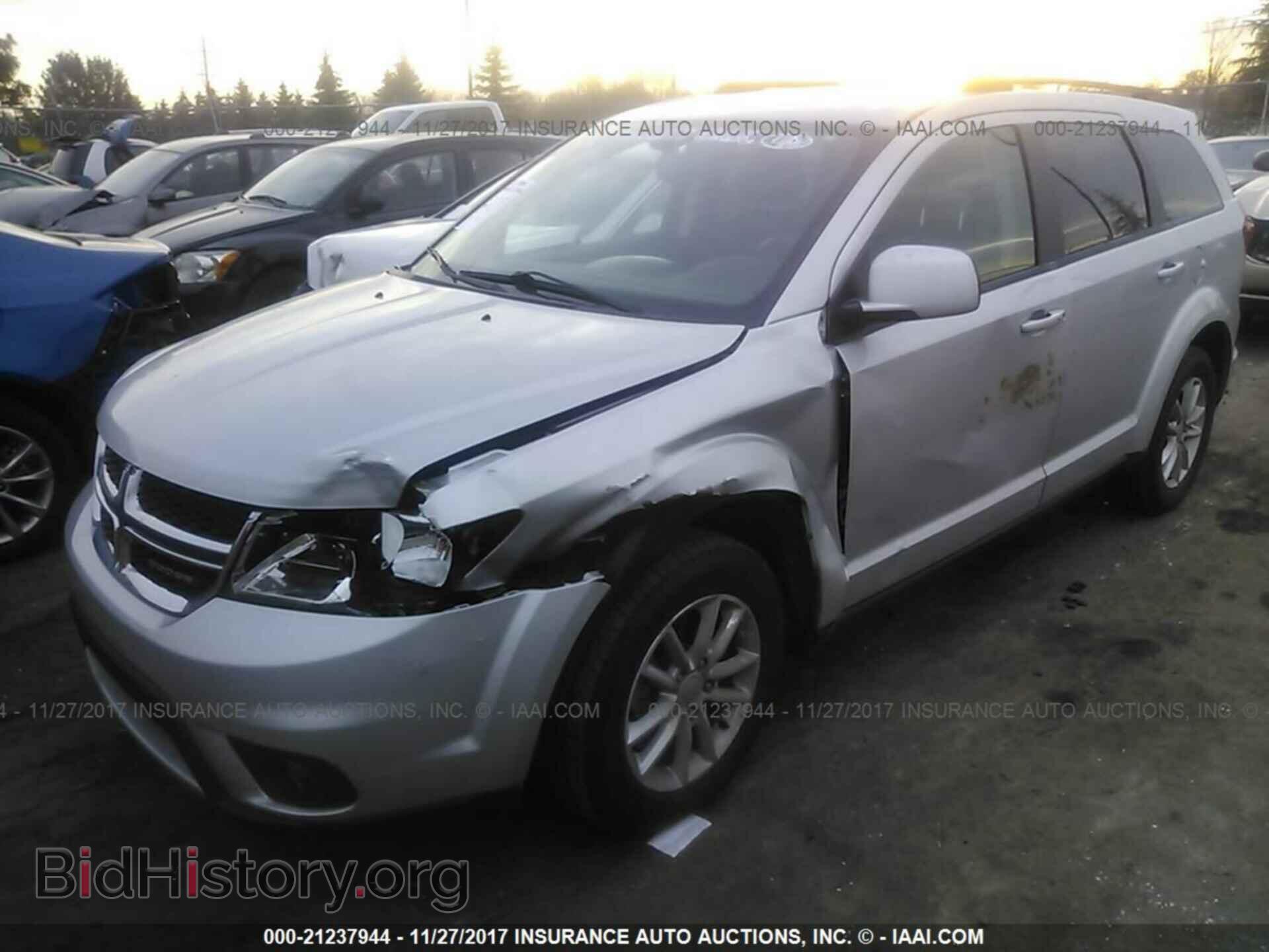 2014 Dodge Journey - VIN: 3C4PDDBG5ET154069 - Фото 2