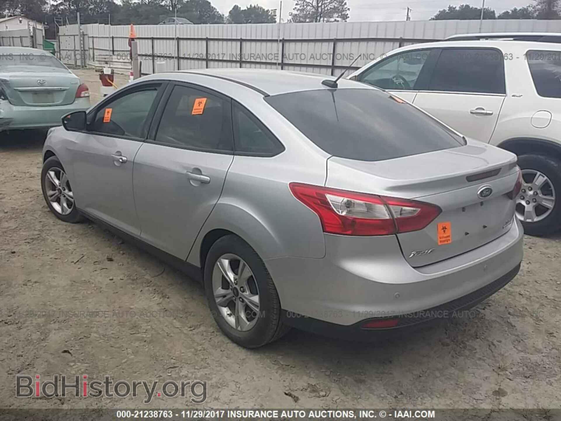2014 Ford Focus - VIN: 1FADP3F20EL203537 - Фото 3