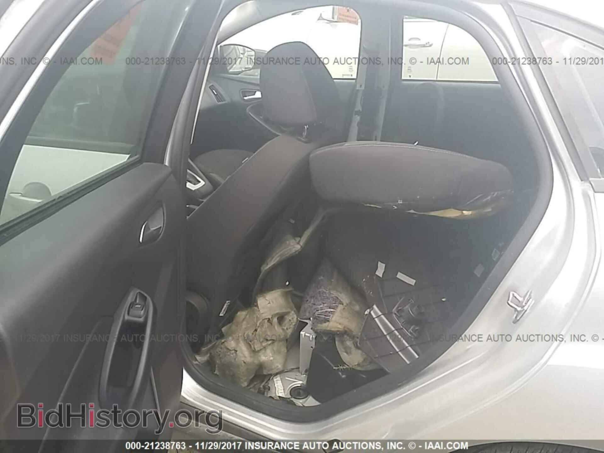 2014 Ford Focus - VIN: 1FADP3F20EL203537 - Фото 8