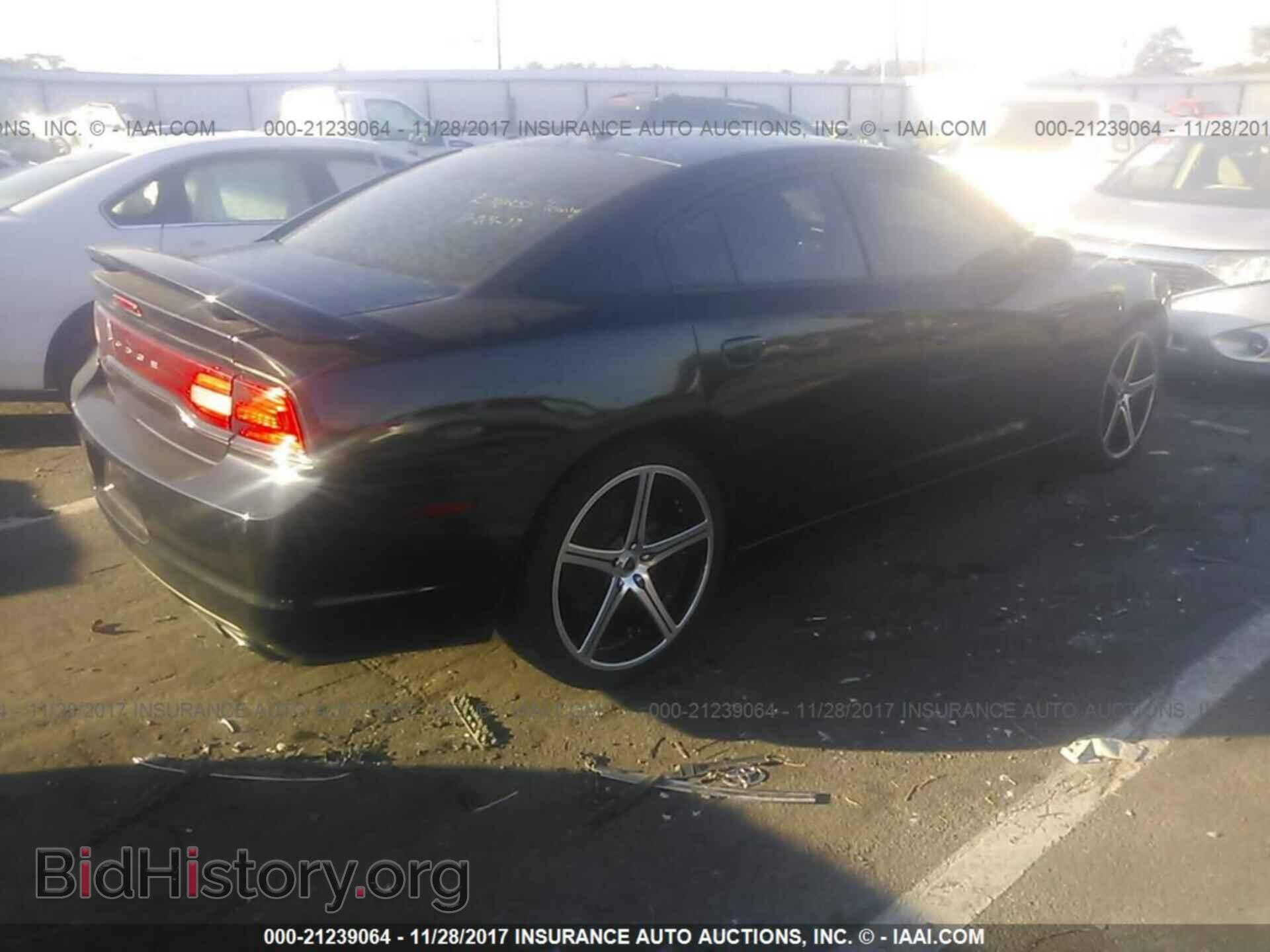 2013 Dodge Charger - VIN: 2C3CDXHG0DH526887 - Фото 4