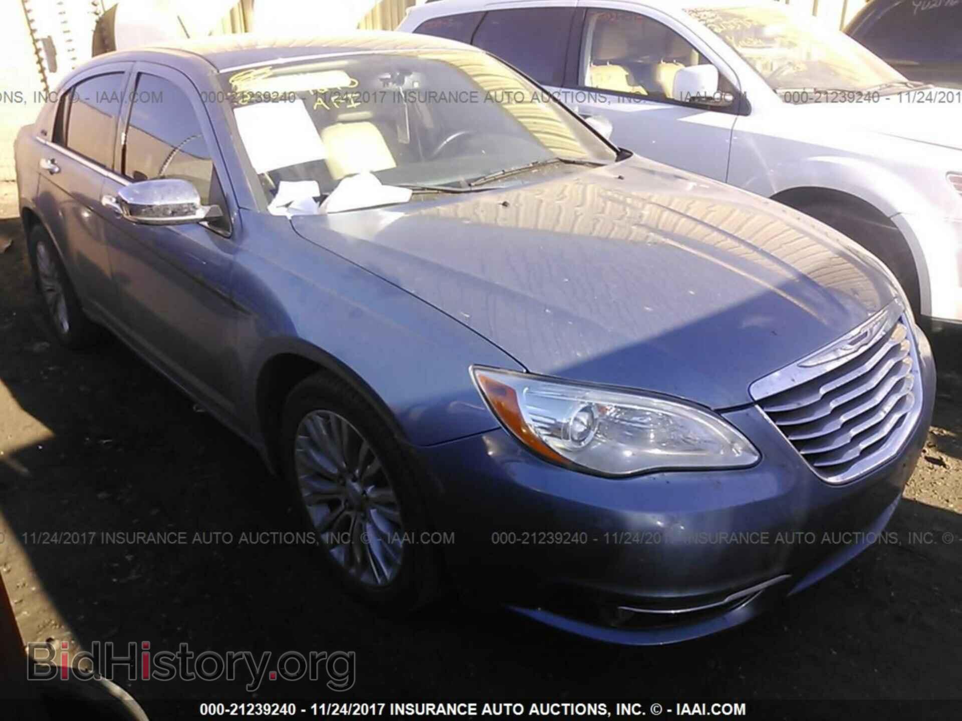 Photo 1C3BC2FG4BN619601 - Chrysler 200 2011