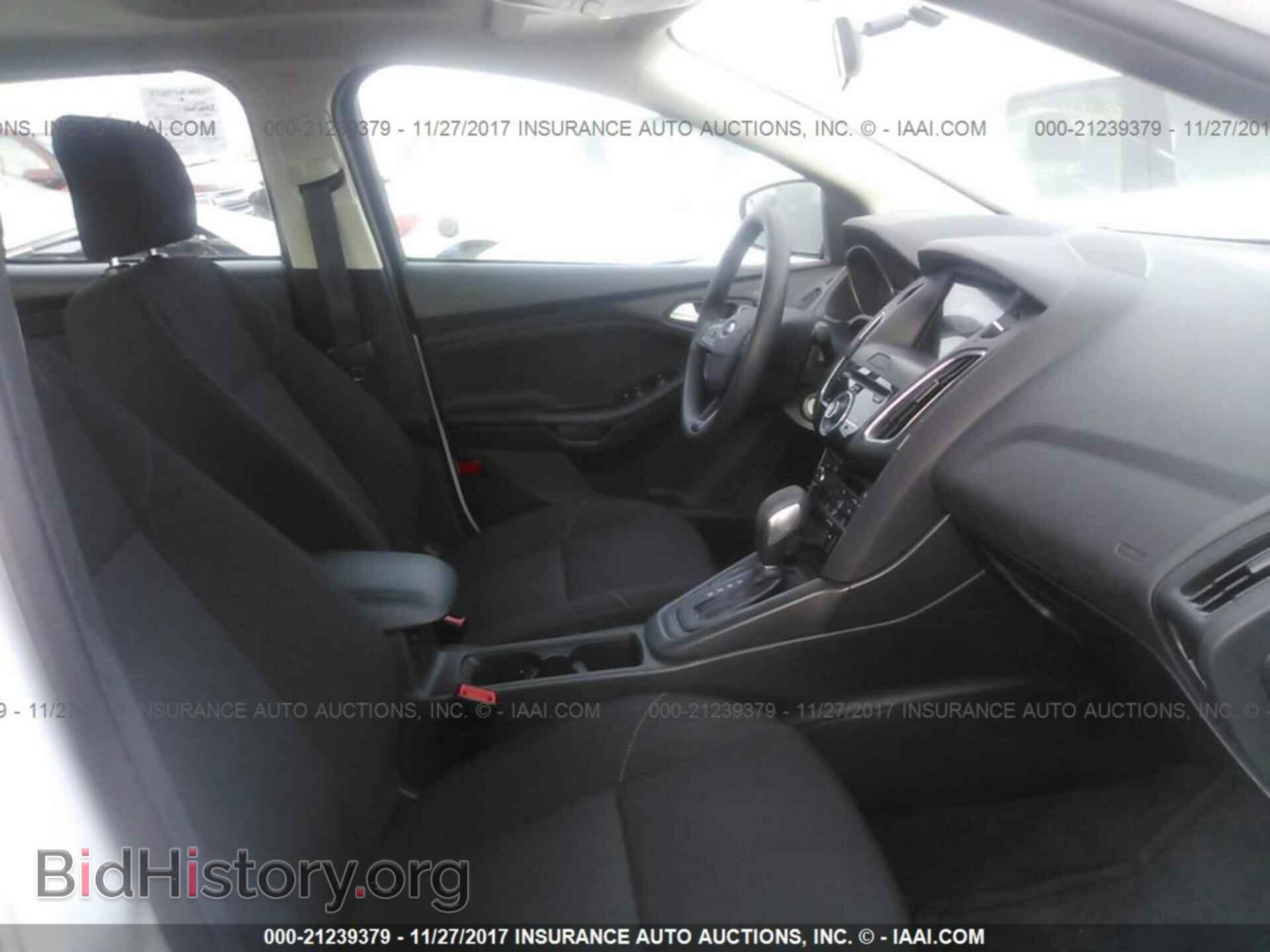 2017 Ford Focus - VIN: 1FADP3H27HL287390 - Photo 5