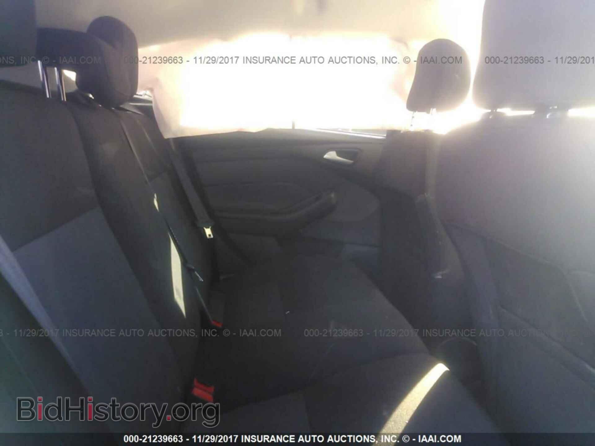 2017 Ford Focus - VIN: 1FADP3K29HL318406 - Photo 8