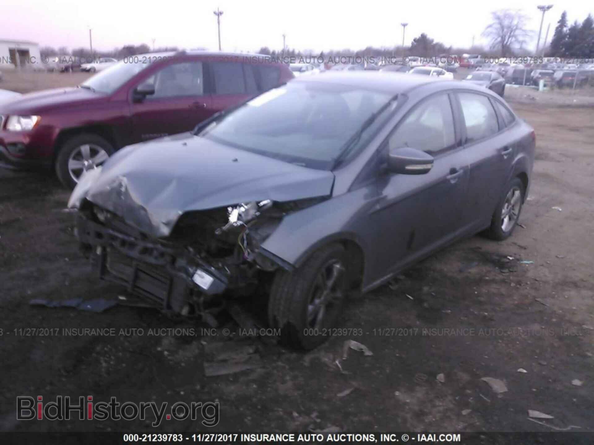 2013 Ford Focus - VIN: 1FADP3F20DL342209 - Фото 2