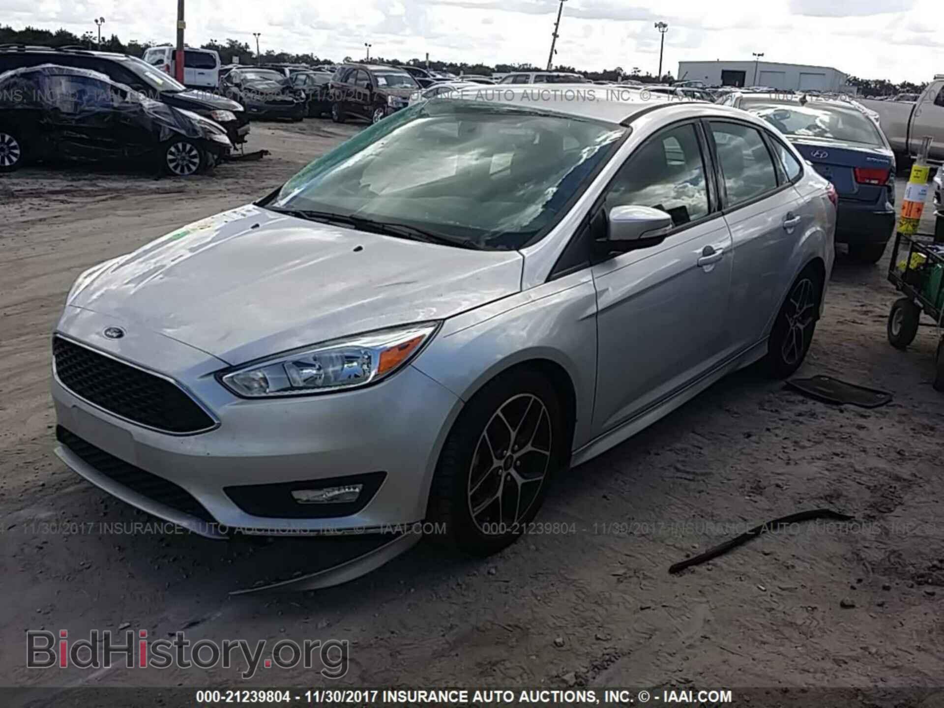 2015 Ford Focus - VIN: 1FADP3F26FL247219 - Photo 2