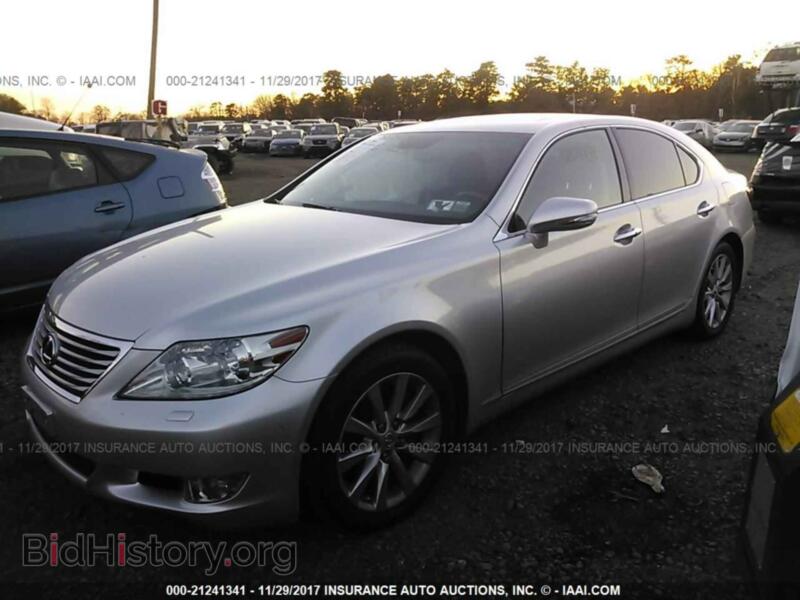 2011 Lexus LS (VIN JTHCL5EF9B5011890) — photo 2 of 10