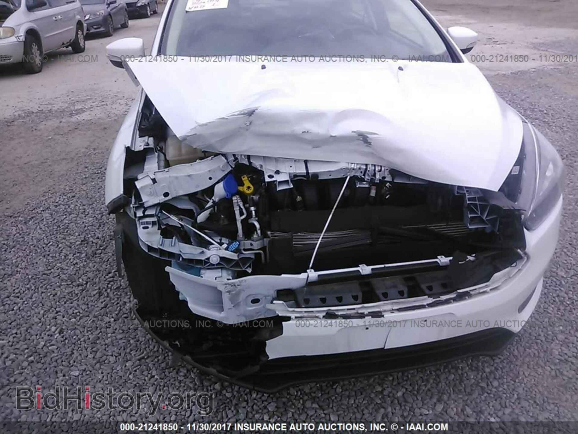 2016 Ford Focus - VIN: 1FADP3F21GL308929 - Photo 6