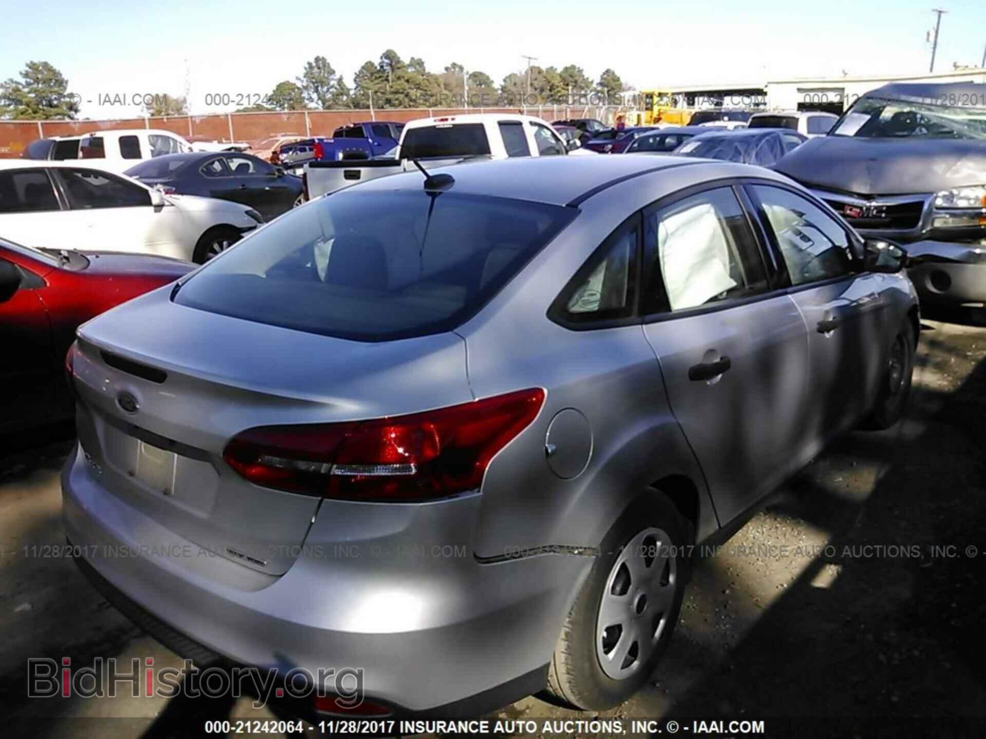 2016 Ford Focus - VIN: 1FADP3E21GL297285 - Фото 4